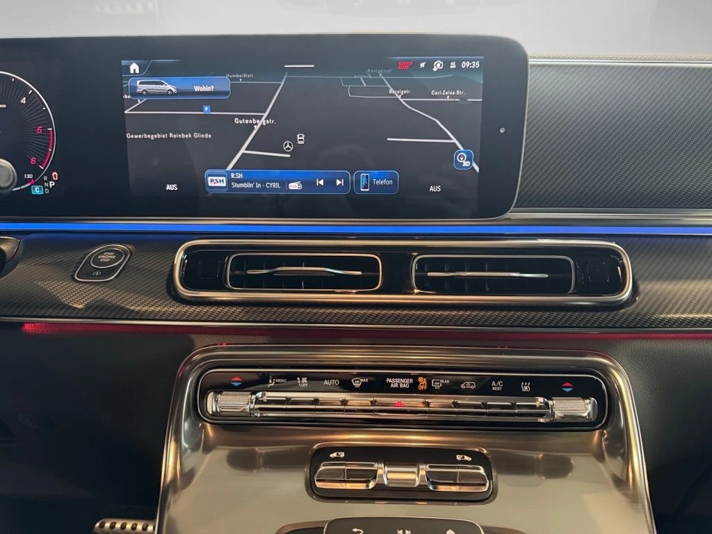 Mercedes-Benz-V-Klasse 300 d-image-6