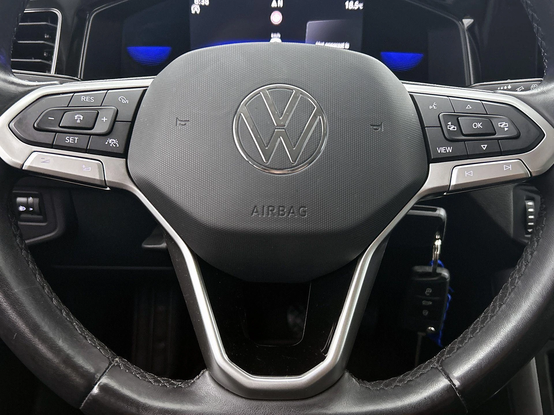 Volkswagen-Polo-image-31