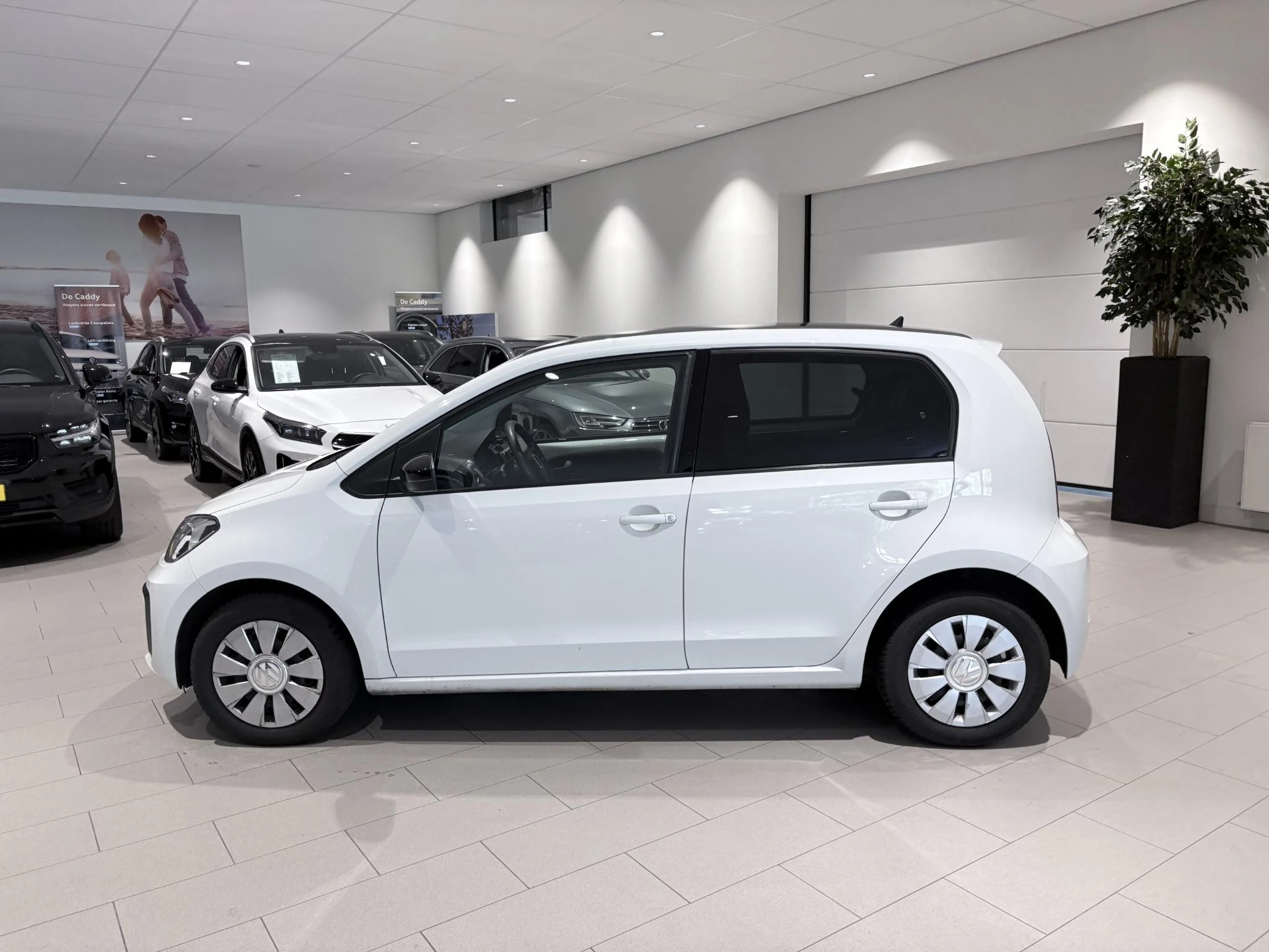 Volkswagen-up!-image-1