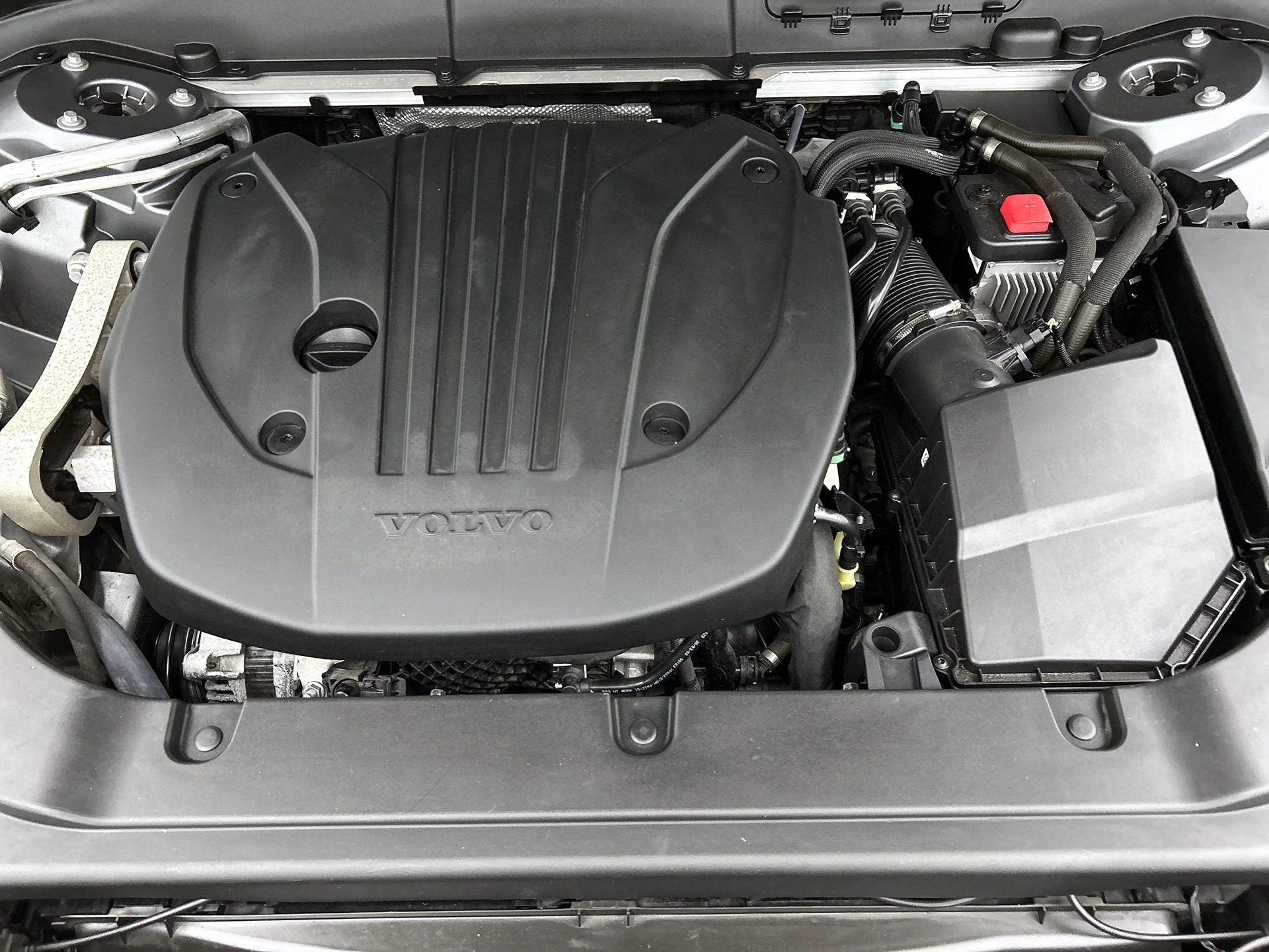 Volvo XC60 2.0 B5 R-Design