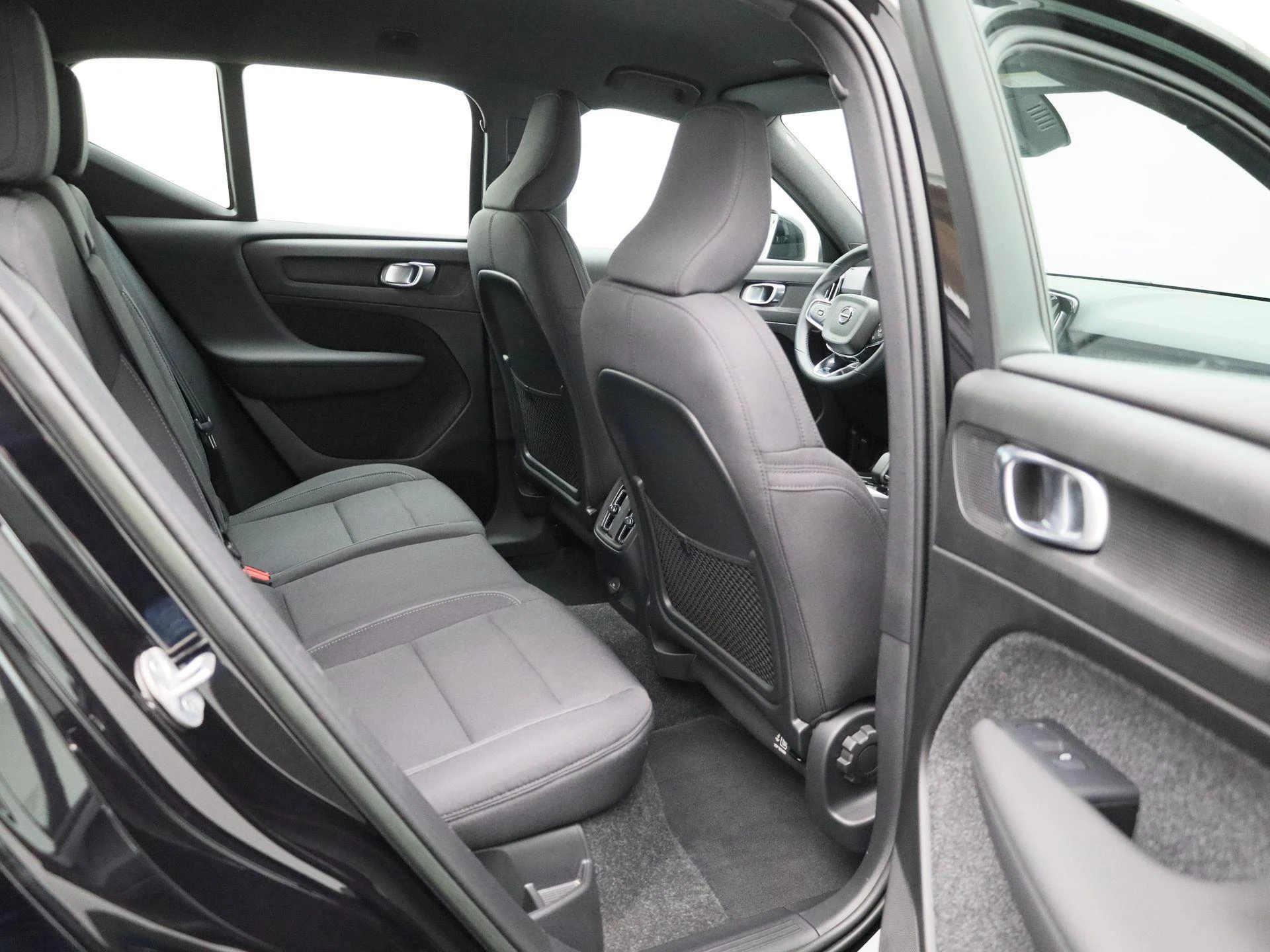 Volvo-XC40-image-34