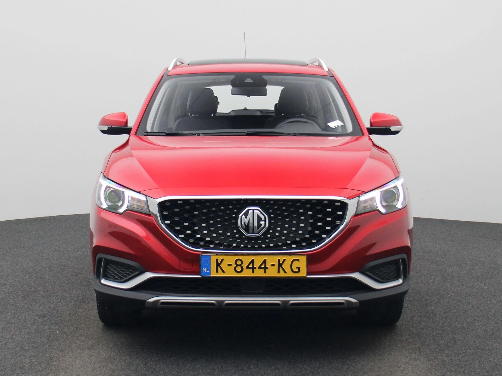 MG-ZS EV-image-3
