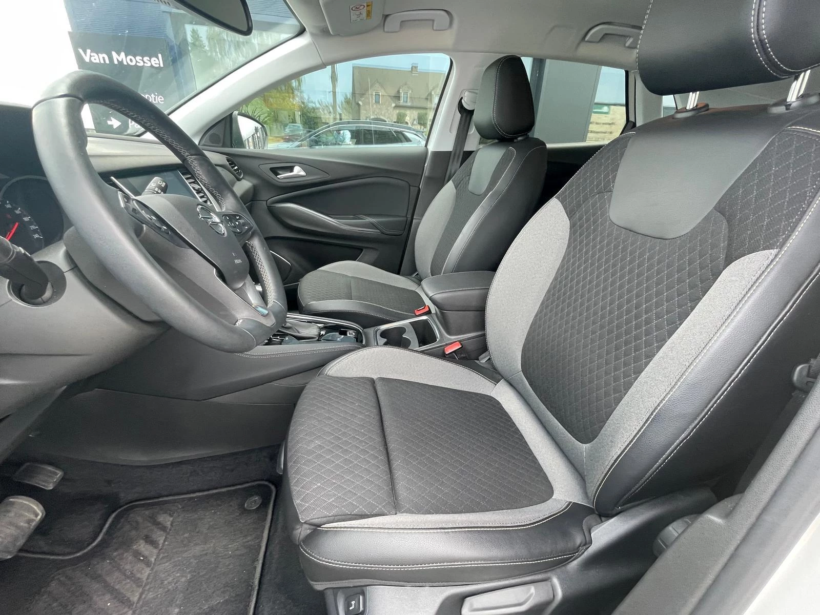 Opel-Grandland X-image-14