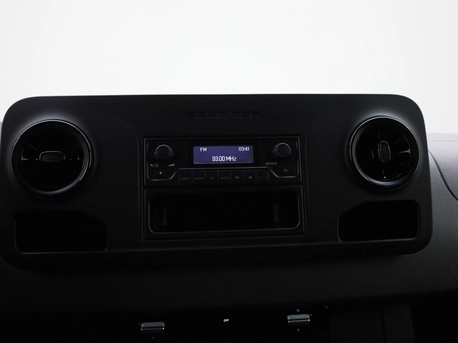 Mercedes-Benz-Sprinter-image-8