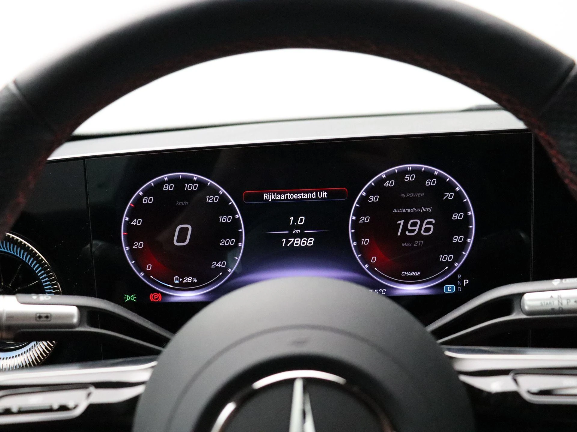 Mercedes-Benz-CLA-image-14