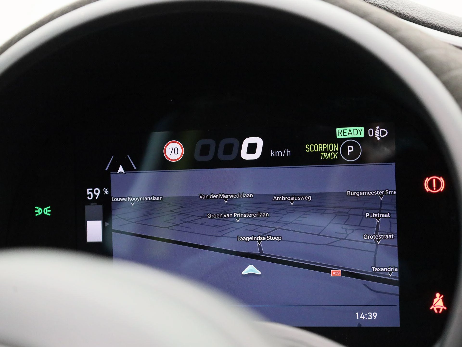 Abarth-500C-image-11