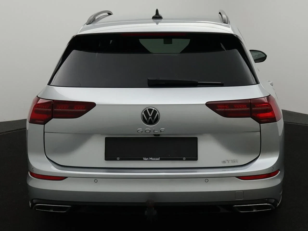 Volkswagen-Golf-image-12
