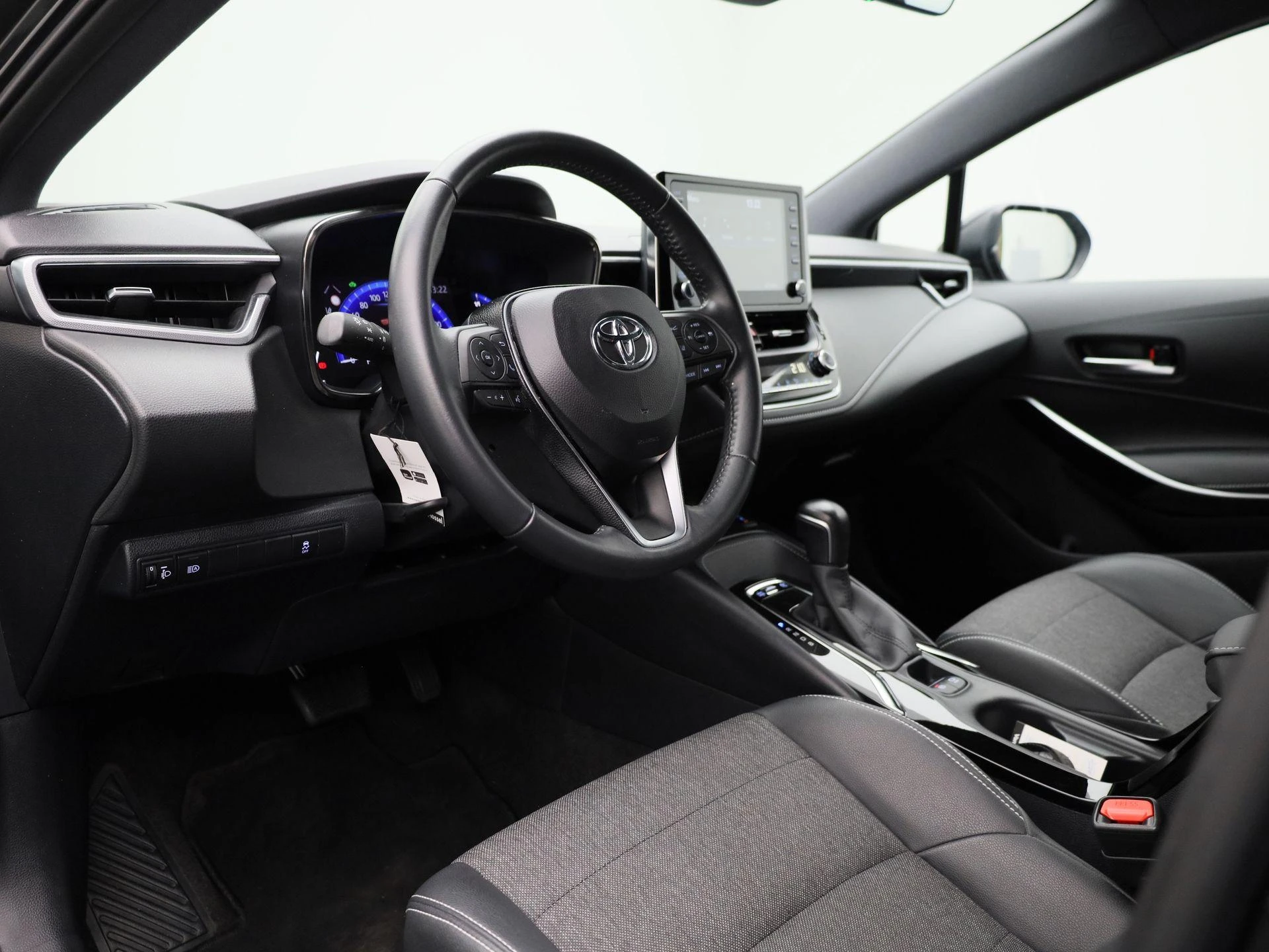 Toyota-Corolla Touring Sports-image-27
