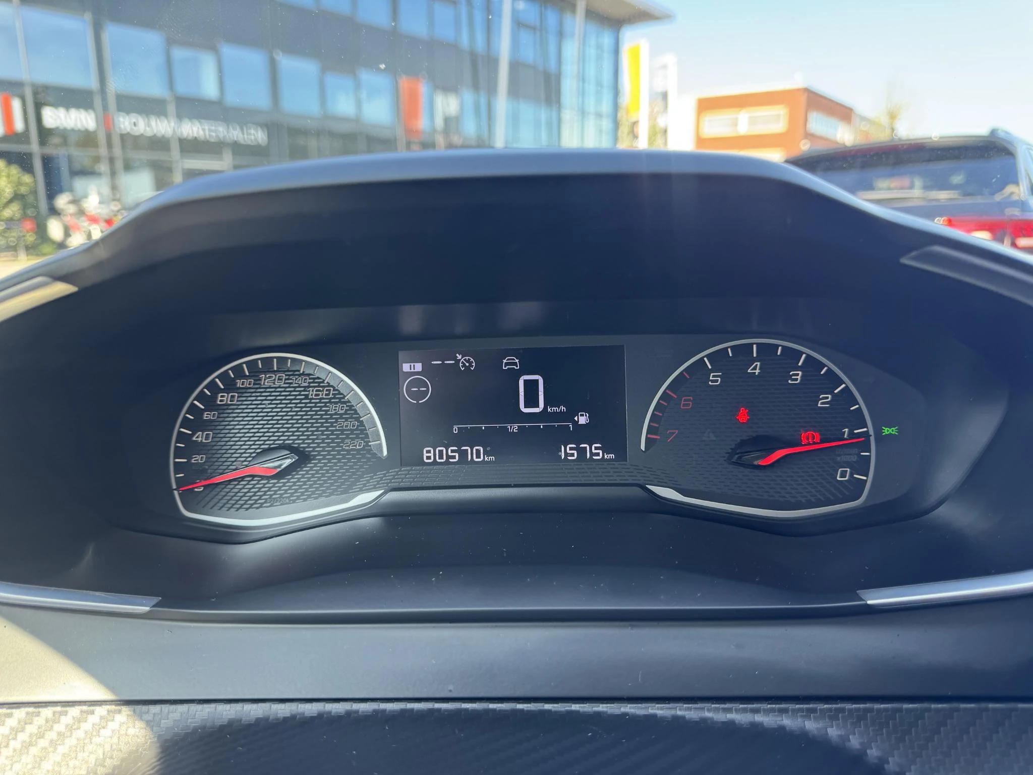 Peugeot-208-image-18
