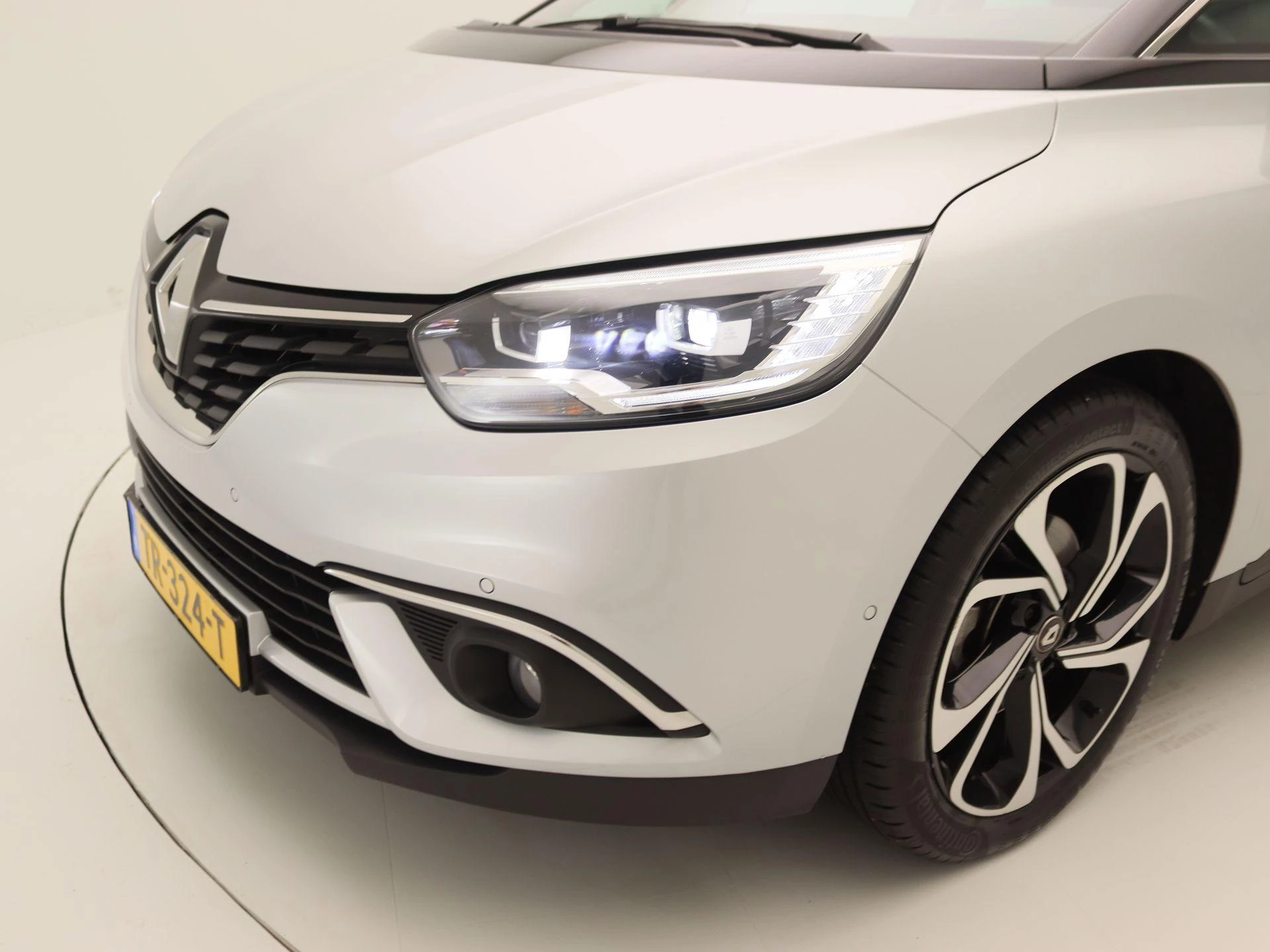 Renault Scénic TCe 140 EDC Automaat Bose