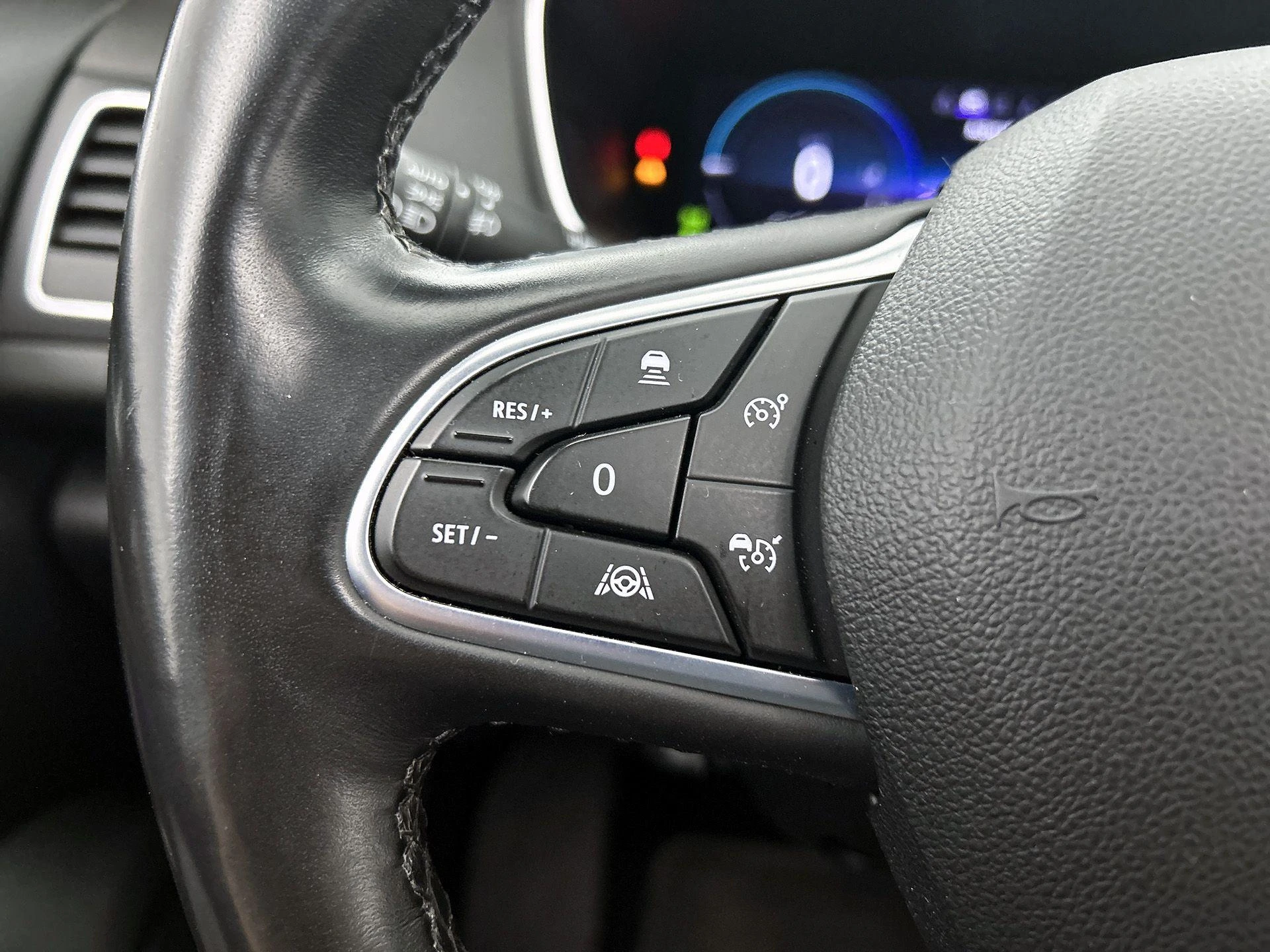 Renault-Megane E-Tech-image-5