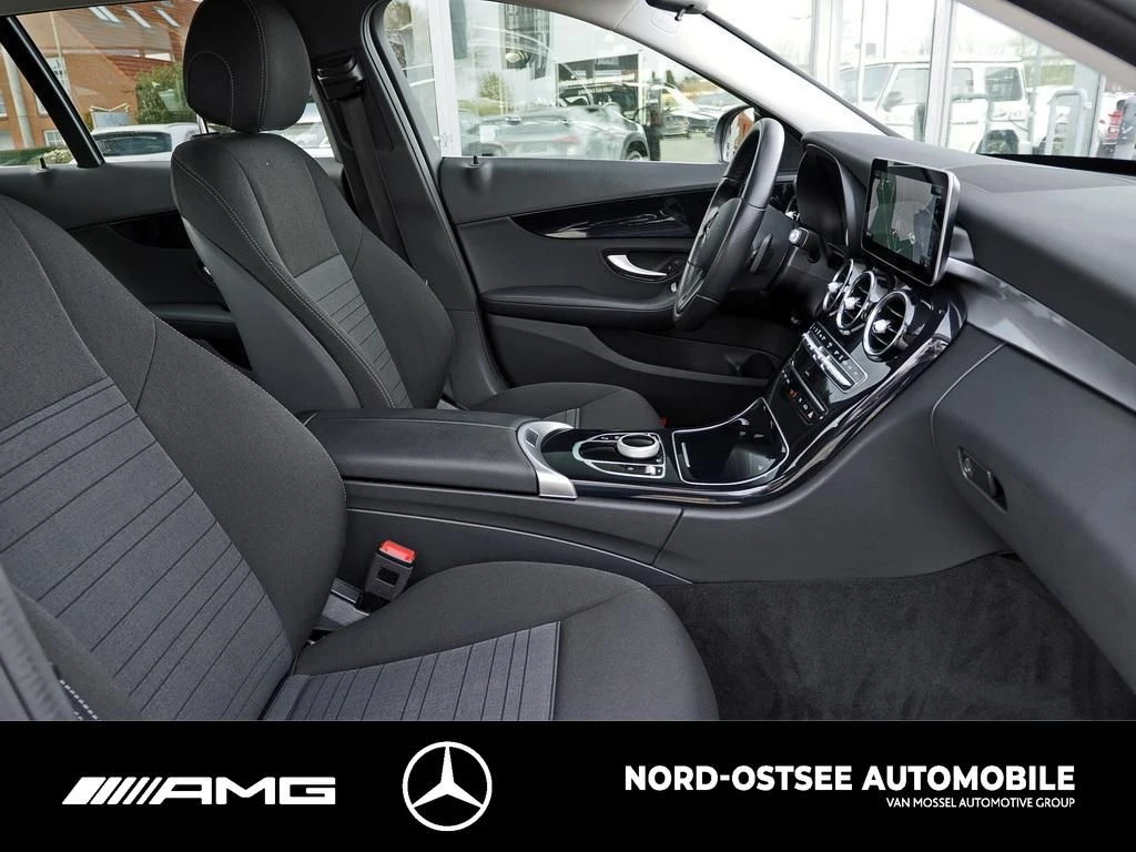 Mercedes-Benz C-Klasse 300 T de AVANTGARDE KEYLESS LED TEMPO ADVANCED AVANTGARDEW205 C 300 T de AVANTGARDE KEYLESS LED TEMPO ADVANCED AVANTGARDE