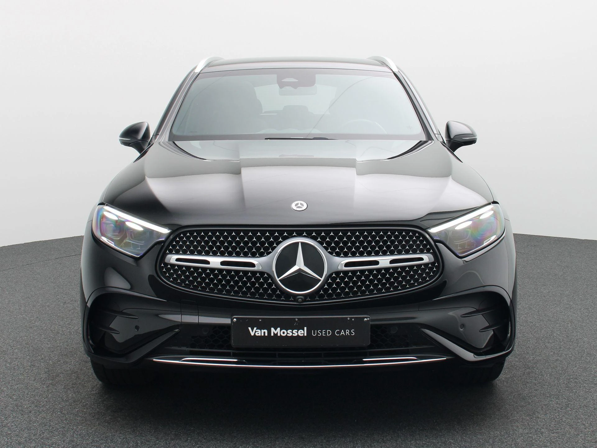 Mercedes-Benz-GLC-image-2