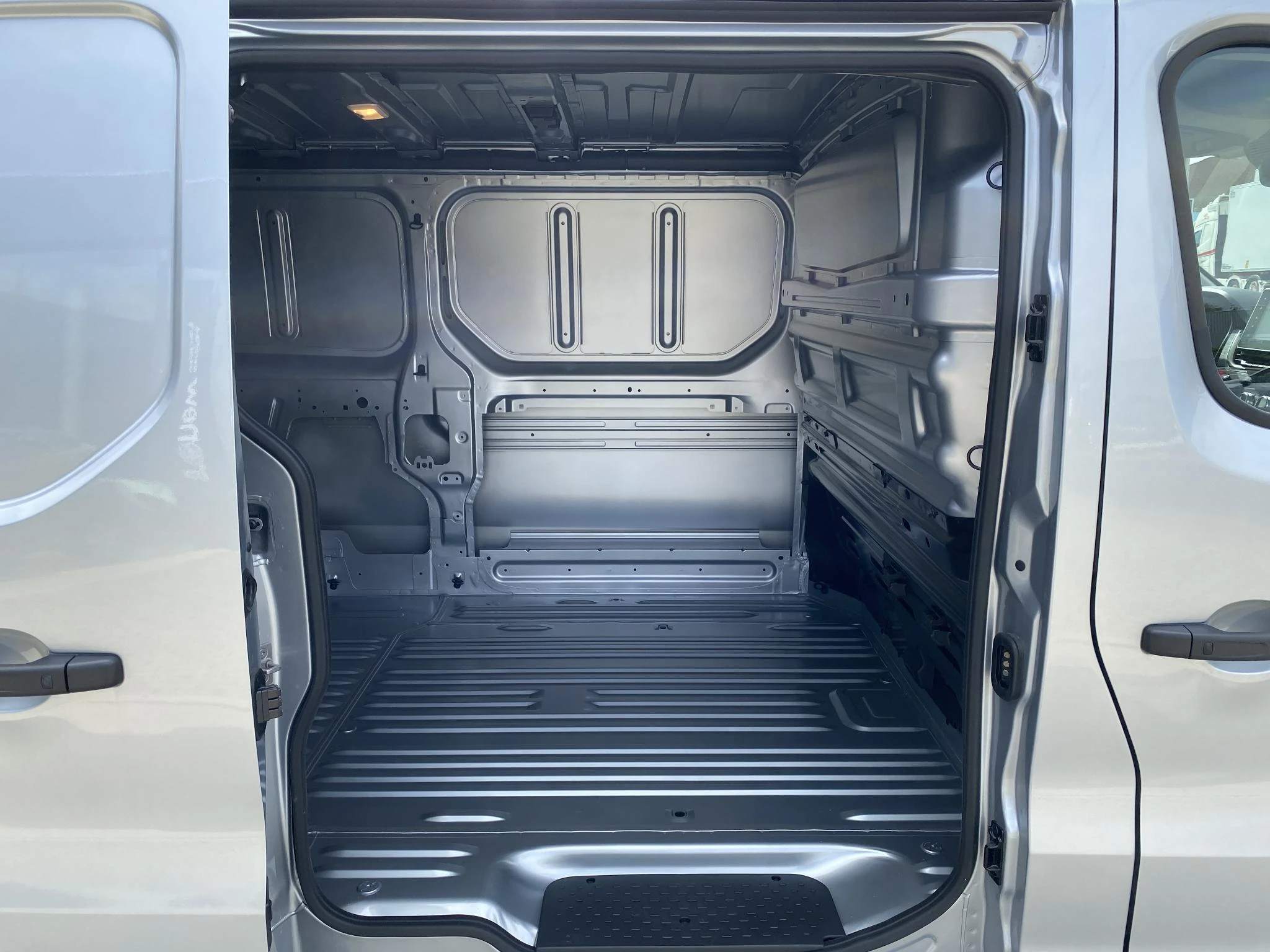 Renault-Trafic-image-13
