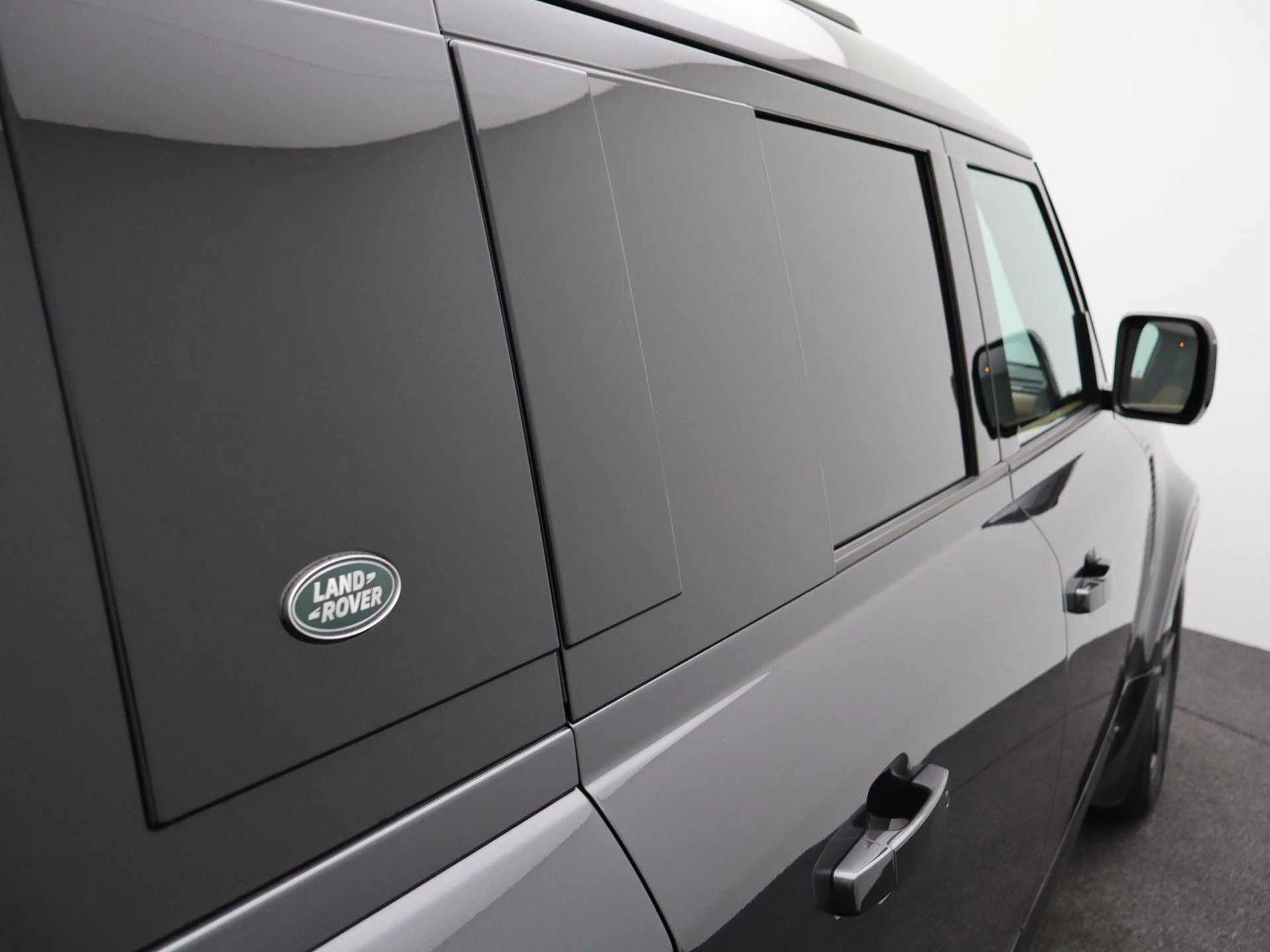 Land Rover-Defender-image-44