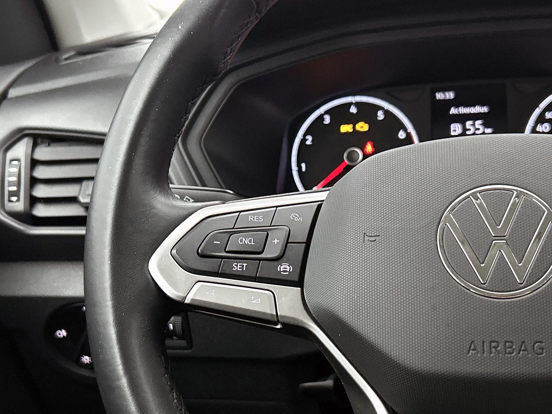 Volkswagen-T-Cross-image-5