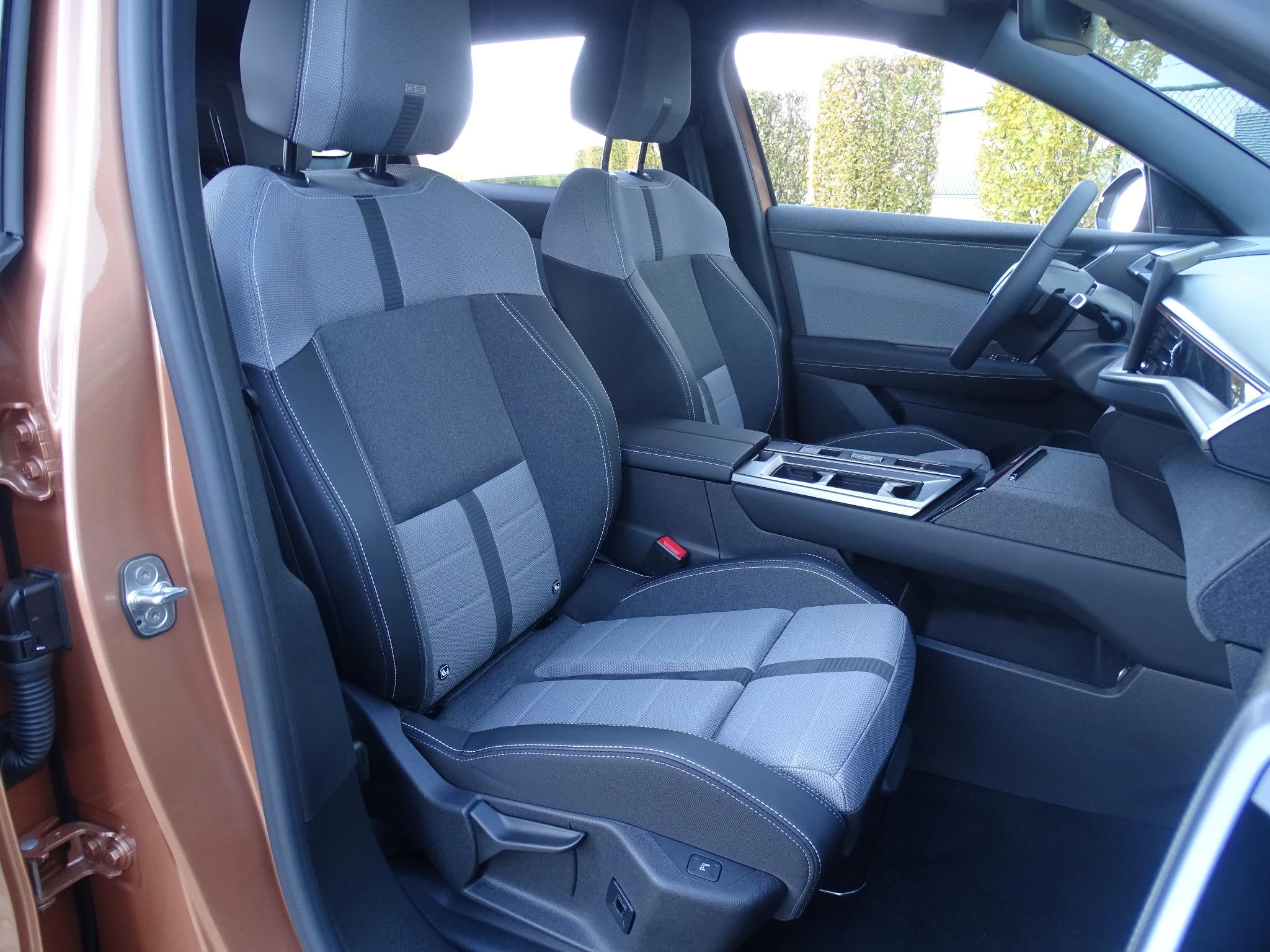 Opel-Grandland-image-13