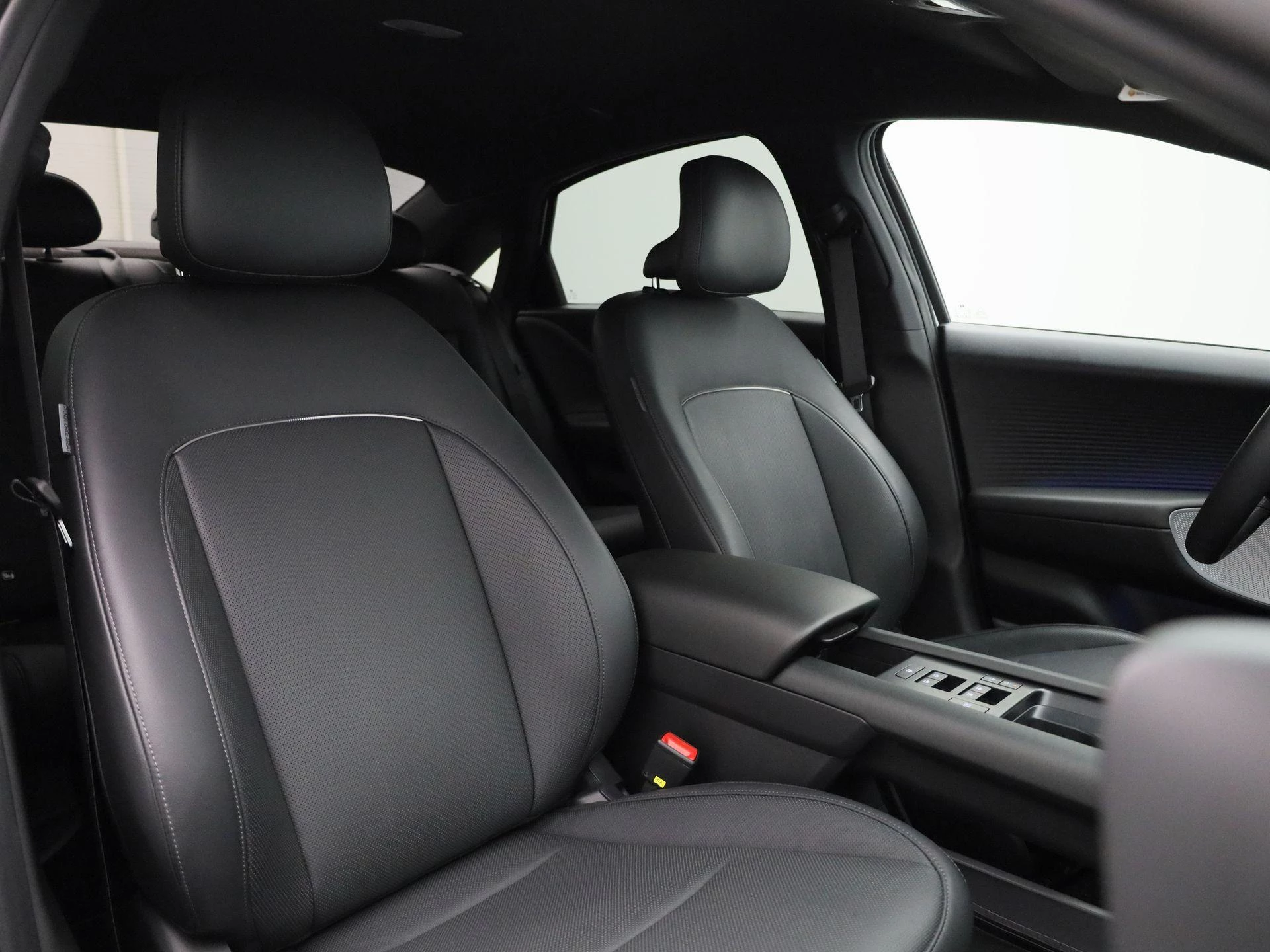 Hyundai-IONIQ 6-image-39