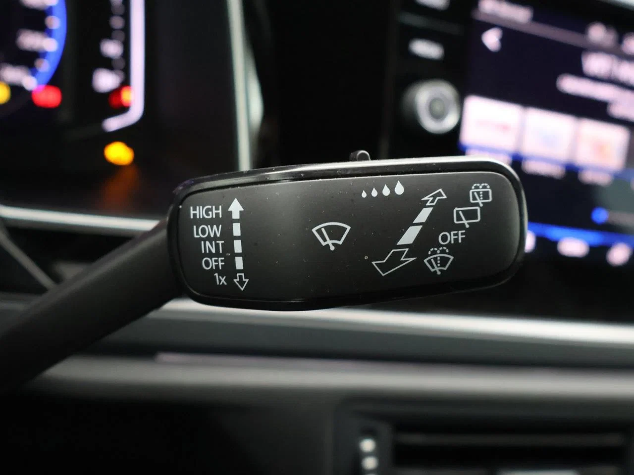 Volkswagen-Taigo-image-11