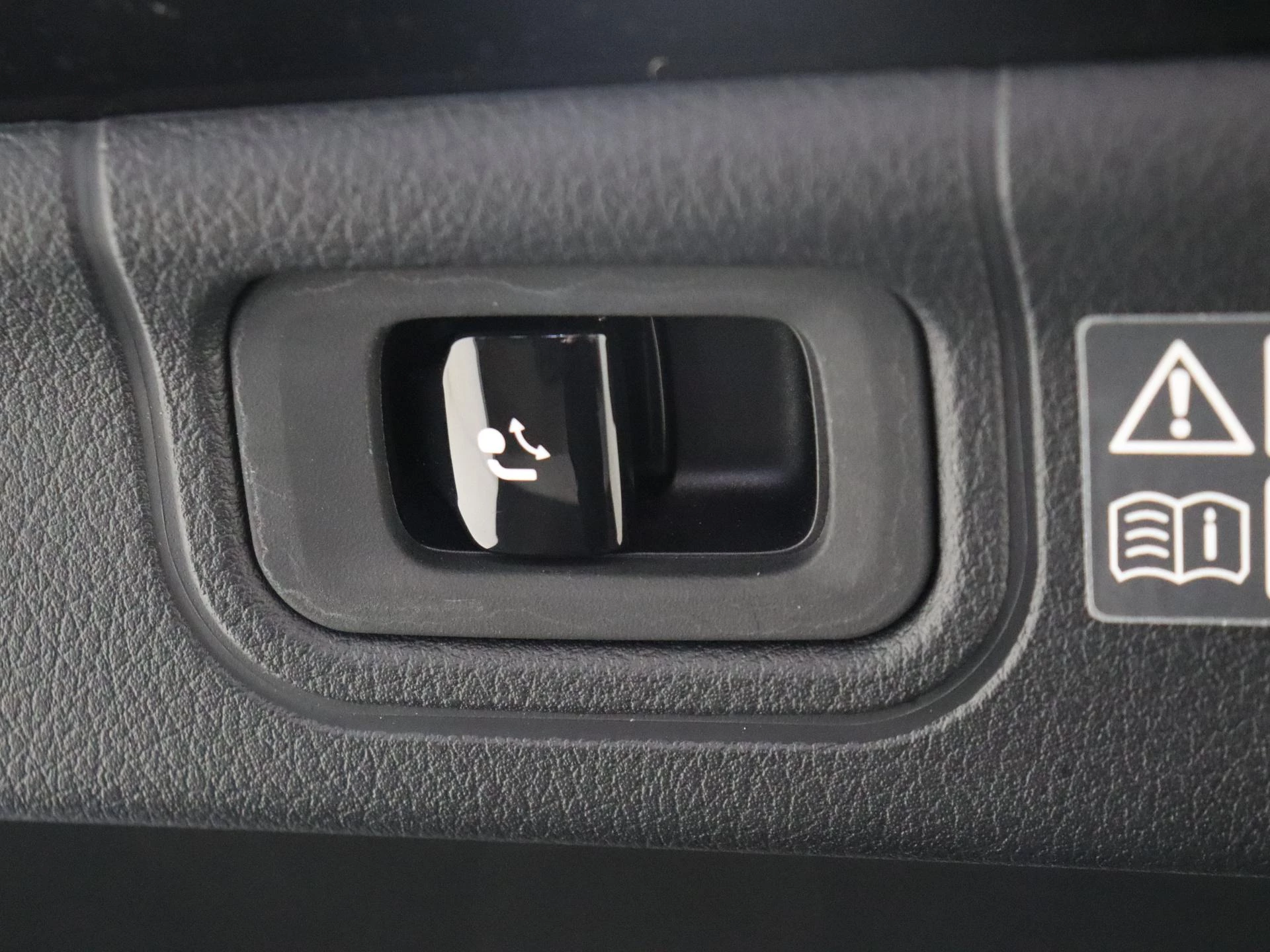 Mercedes-Benz-C-Klasse-image-31