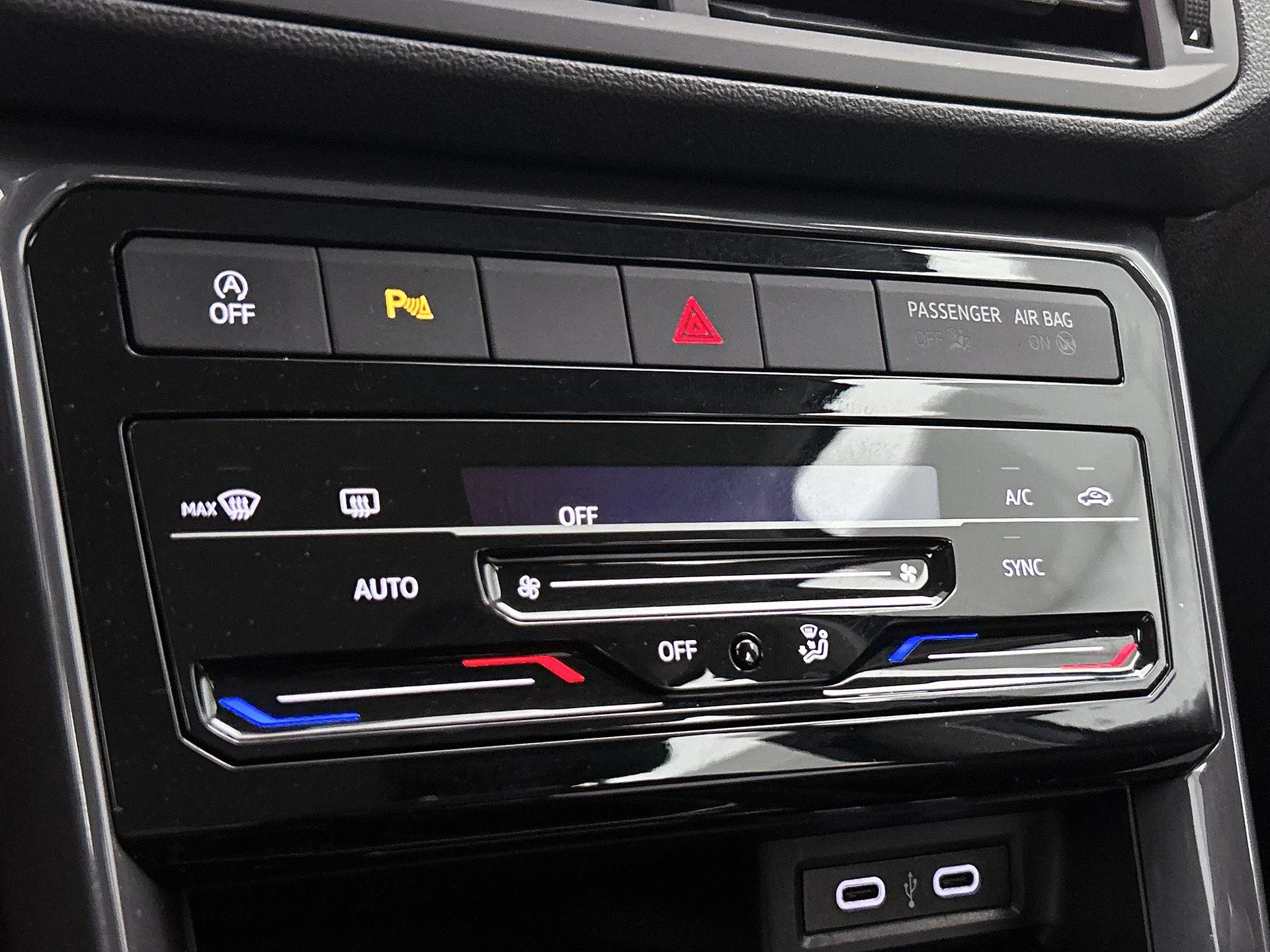 Volkswagen-T-Cross-image-25