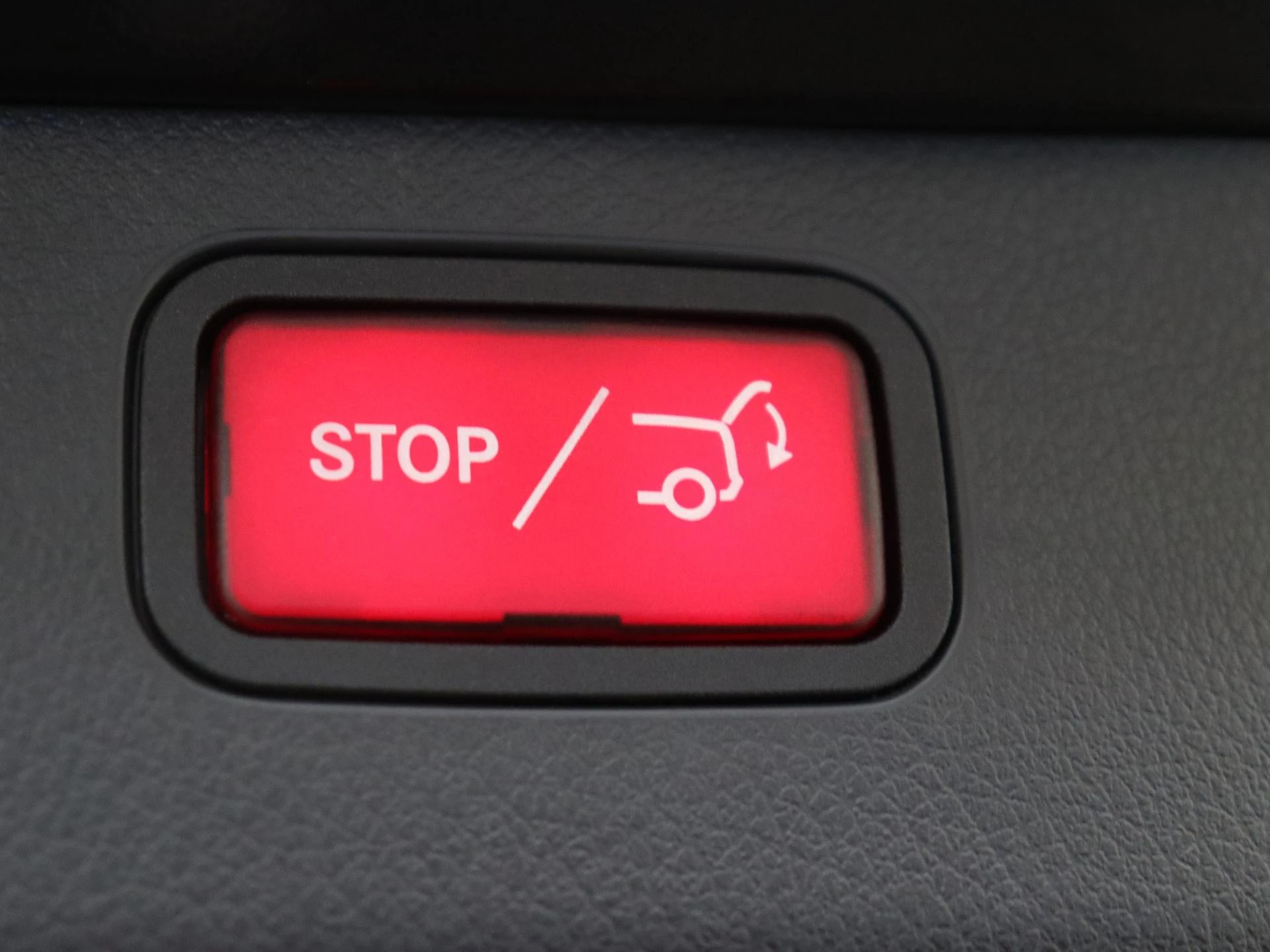 Mercedes-Benz-C-Klasse-image-31