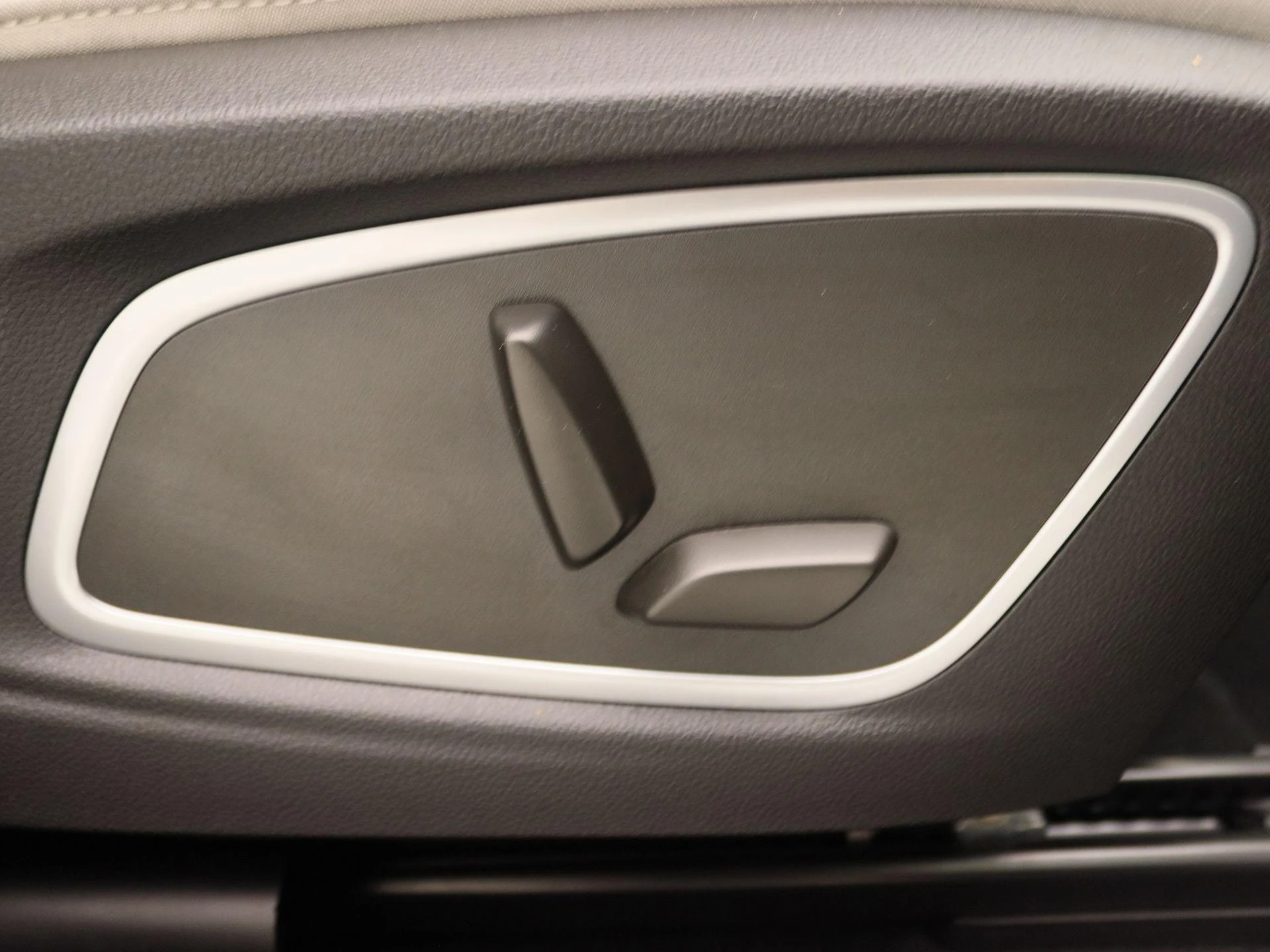 Renault Espace E-Tech full hybrid 200 iconic 7p.