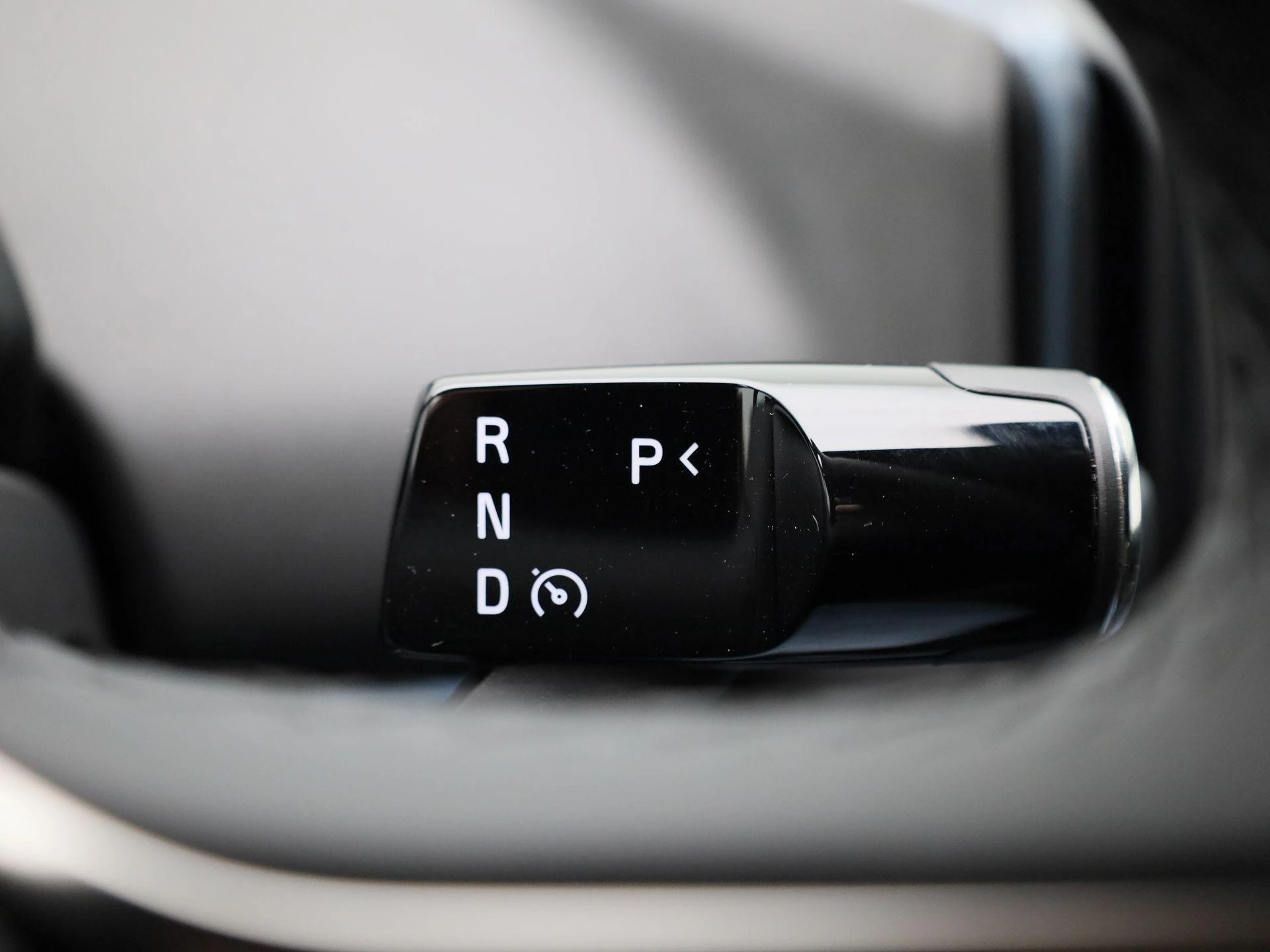Volvo-EX30-image-30