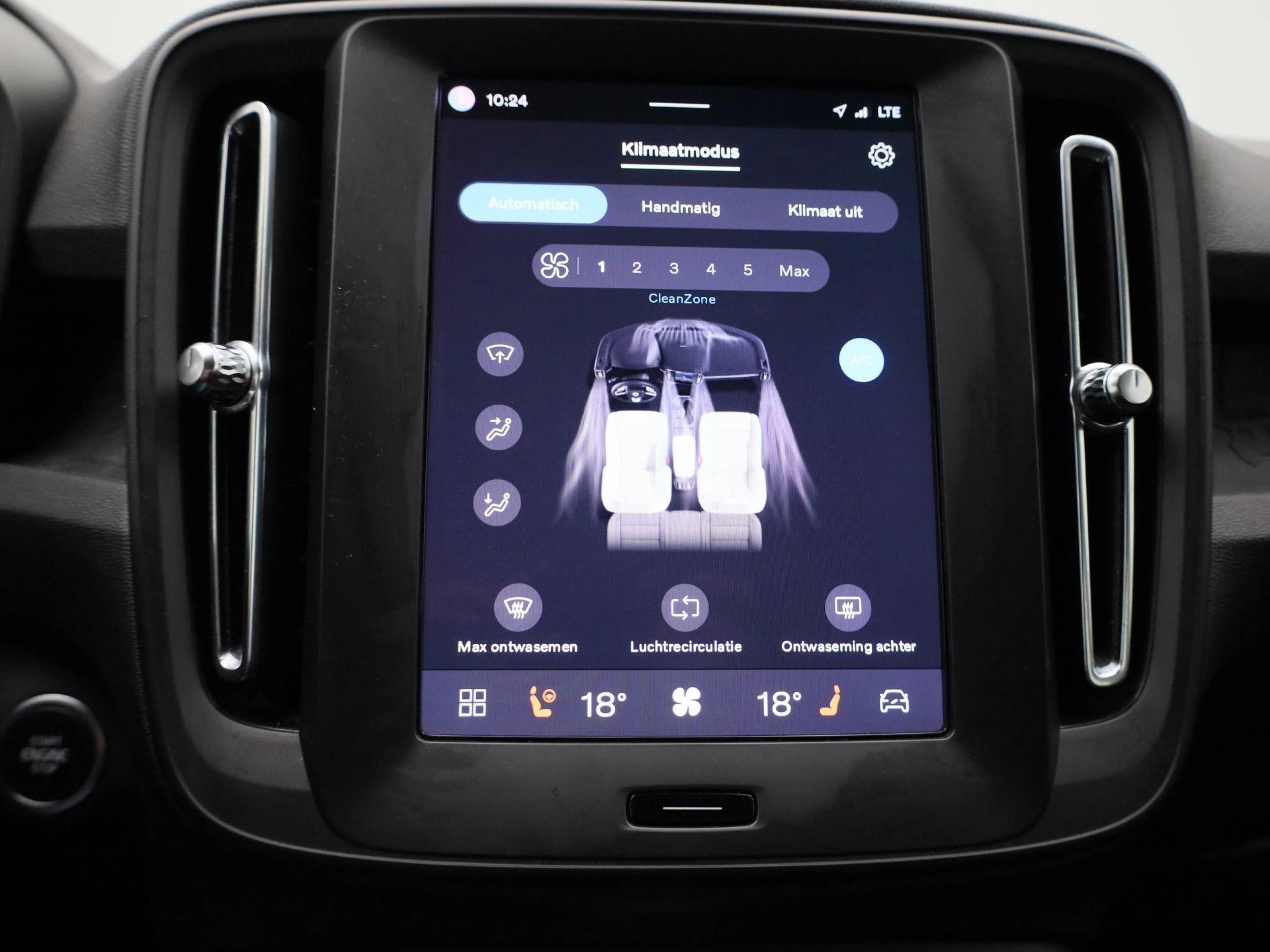 Volvo XC40 B3 Essential DCT