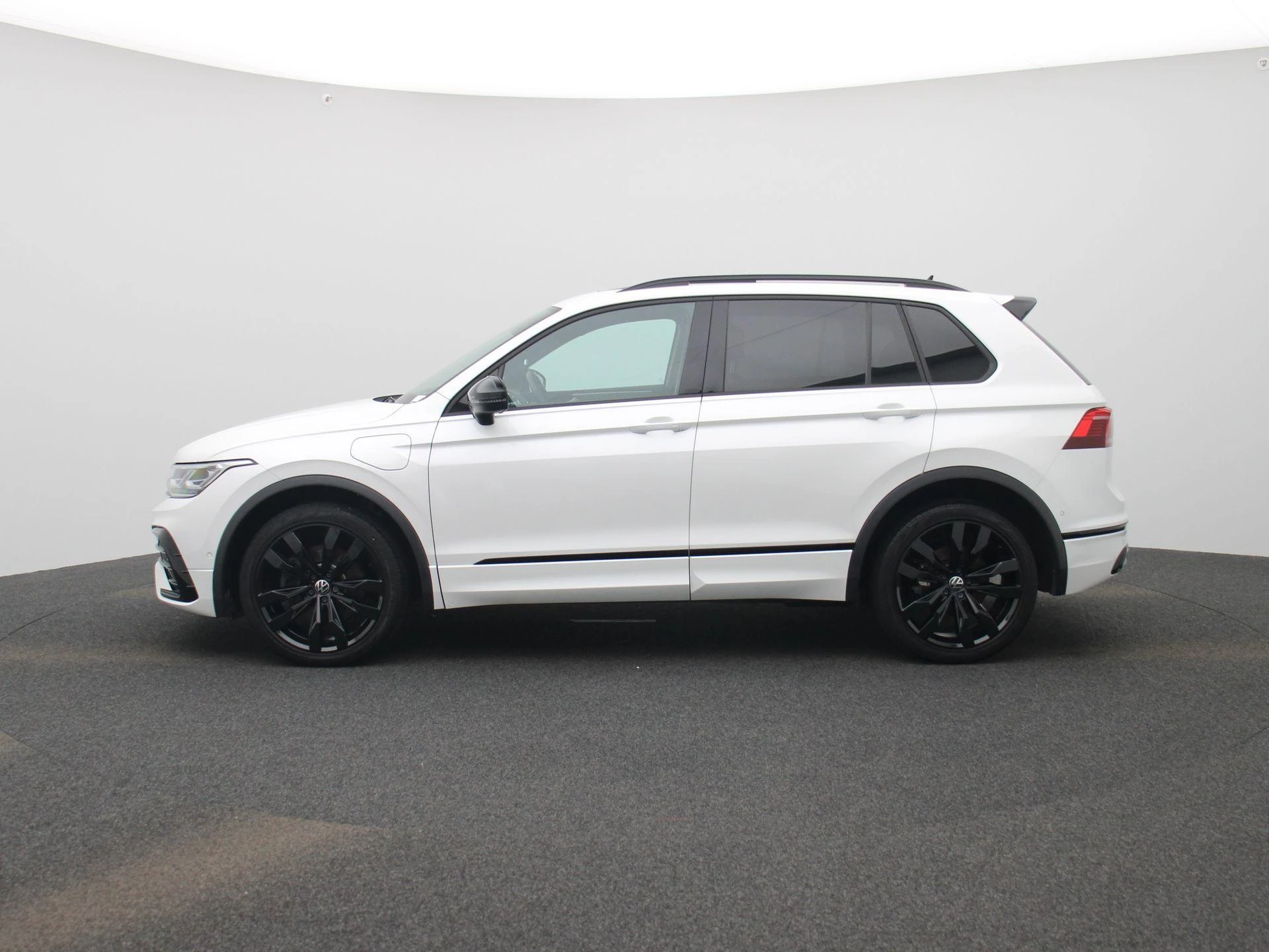 Volkswagen Tiguan 1.4 TSI eHybrid R-Line Business+ 245 PK|