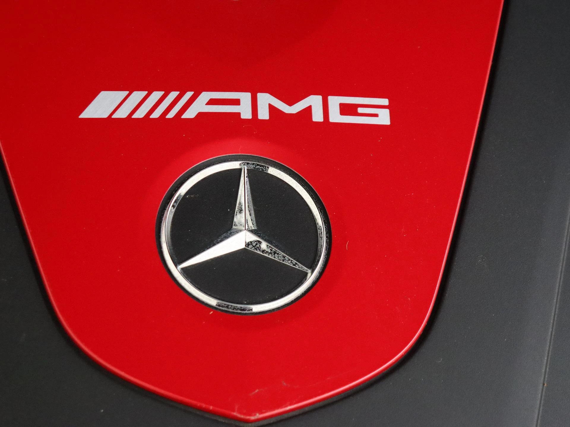 Mercedes-Benz-E-Klasse-image-11