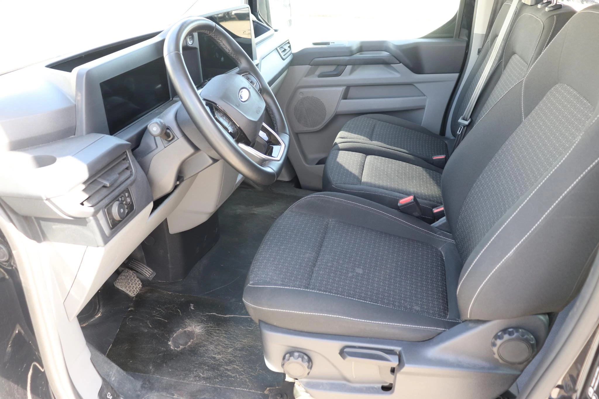 Ford-Transit Custom-image-17