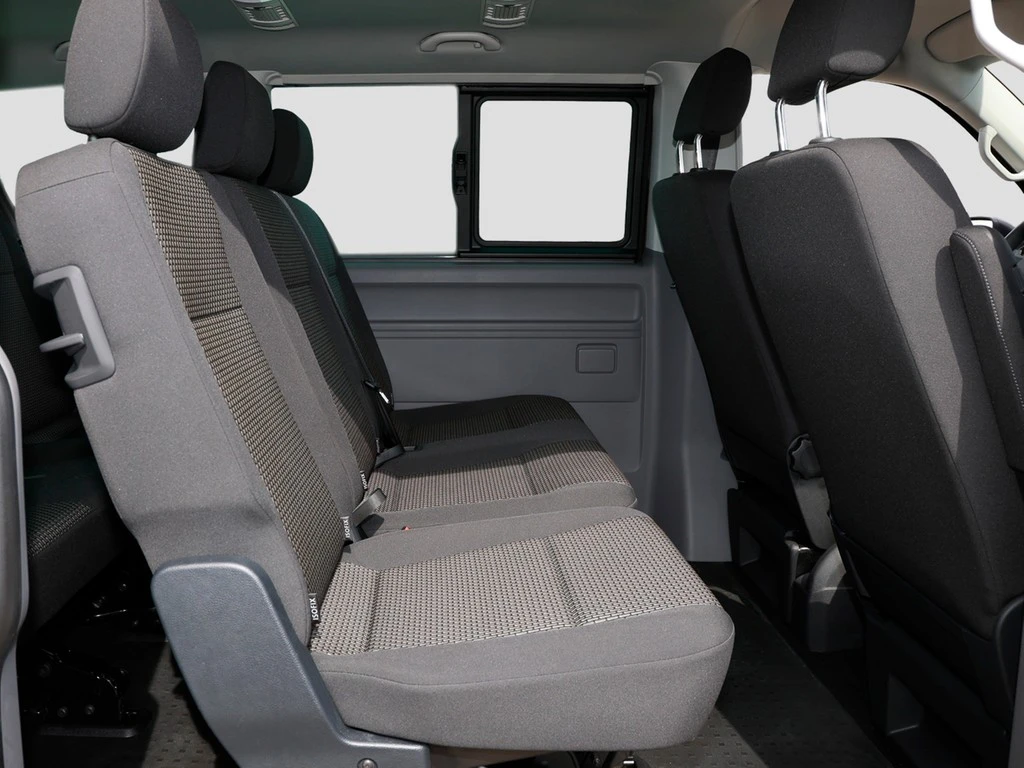 Volkswagen-Transporter-image-9