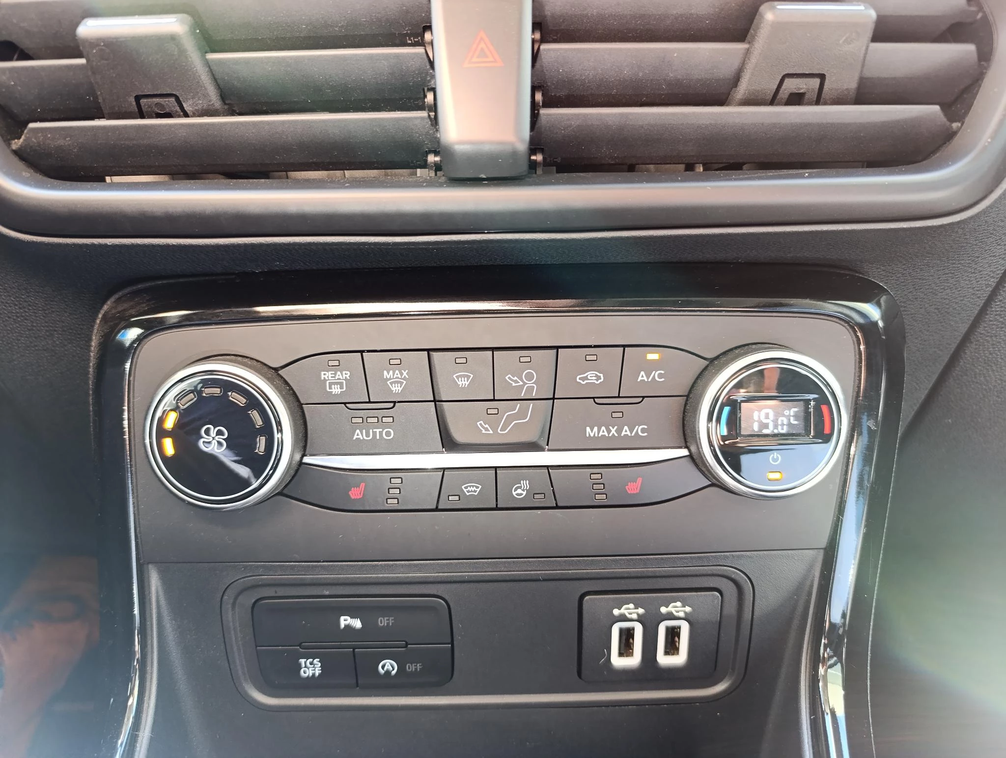 Ford-EcoSport-image-24