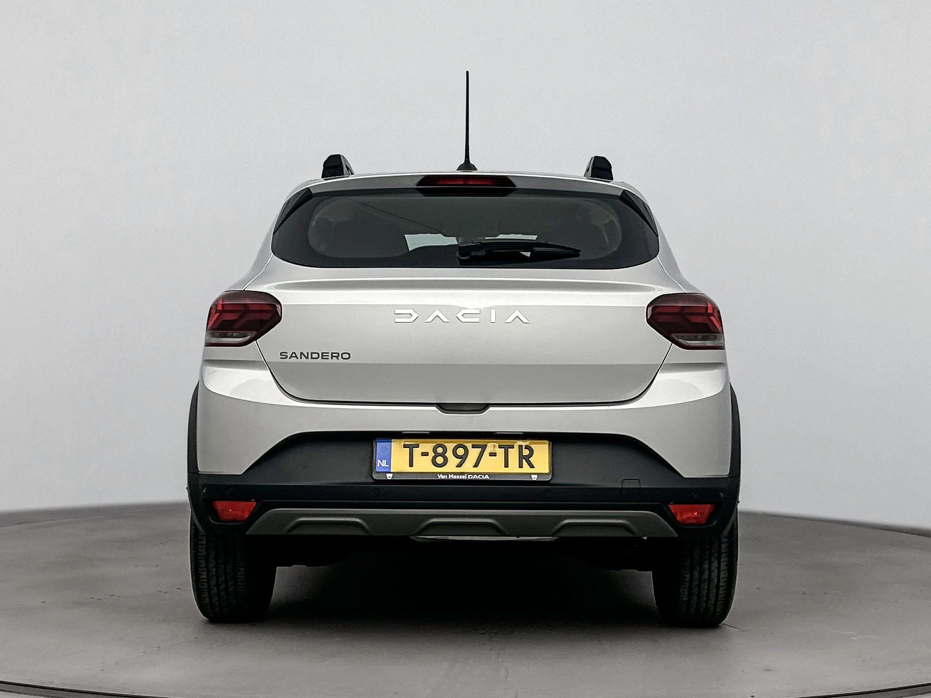 Dacia-Sandero Stepway-image-4