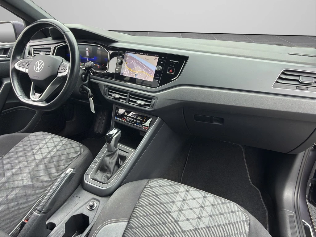 Volkswagen-Polo-image-7