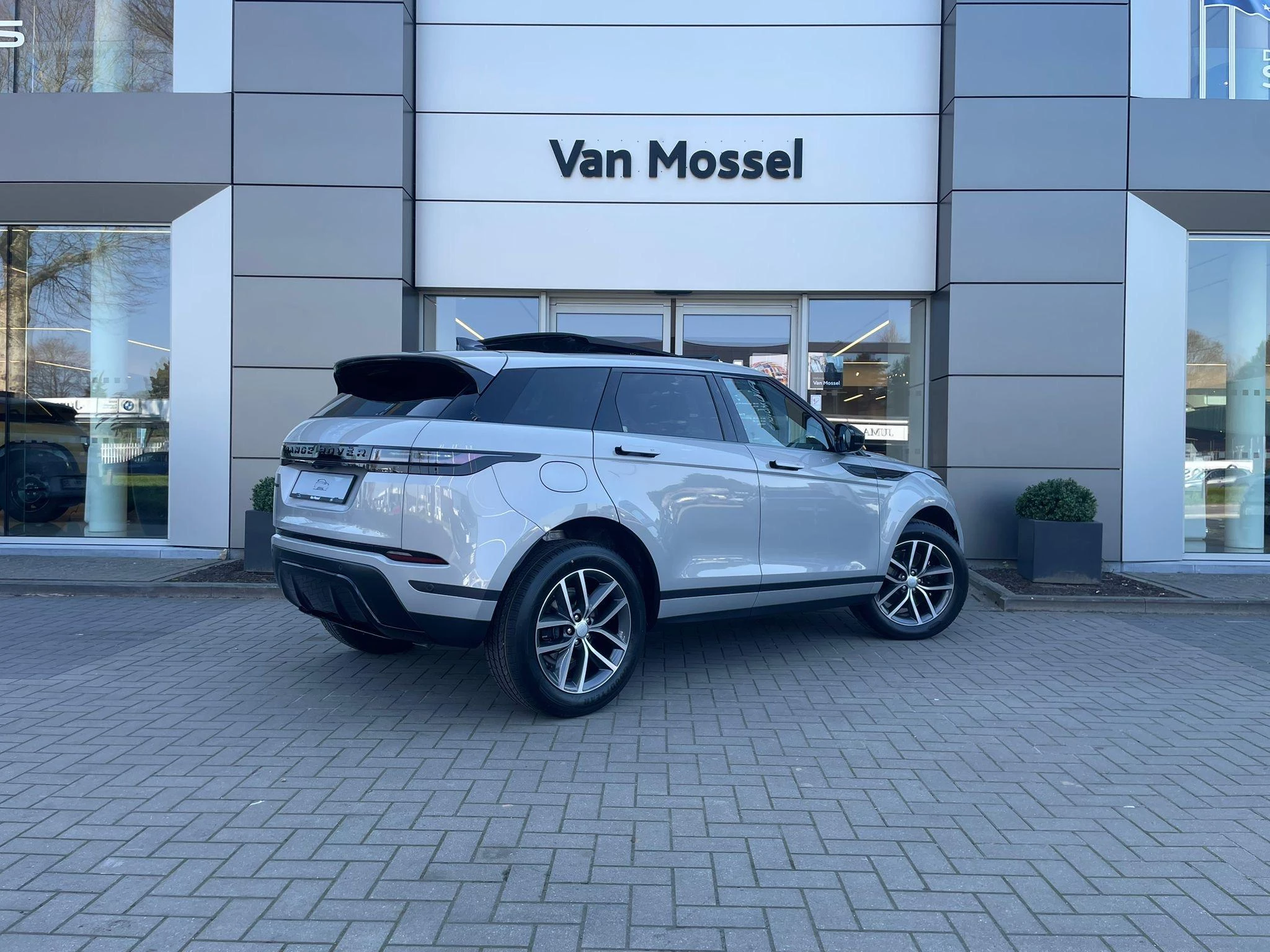 Land Rover Range Rover Evoque P160 S FWD Auto. 26.5MY
