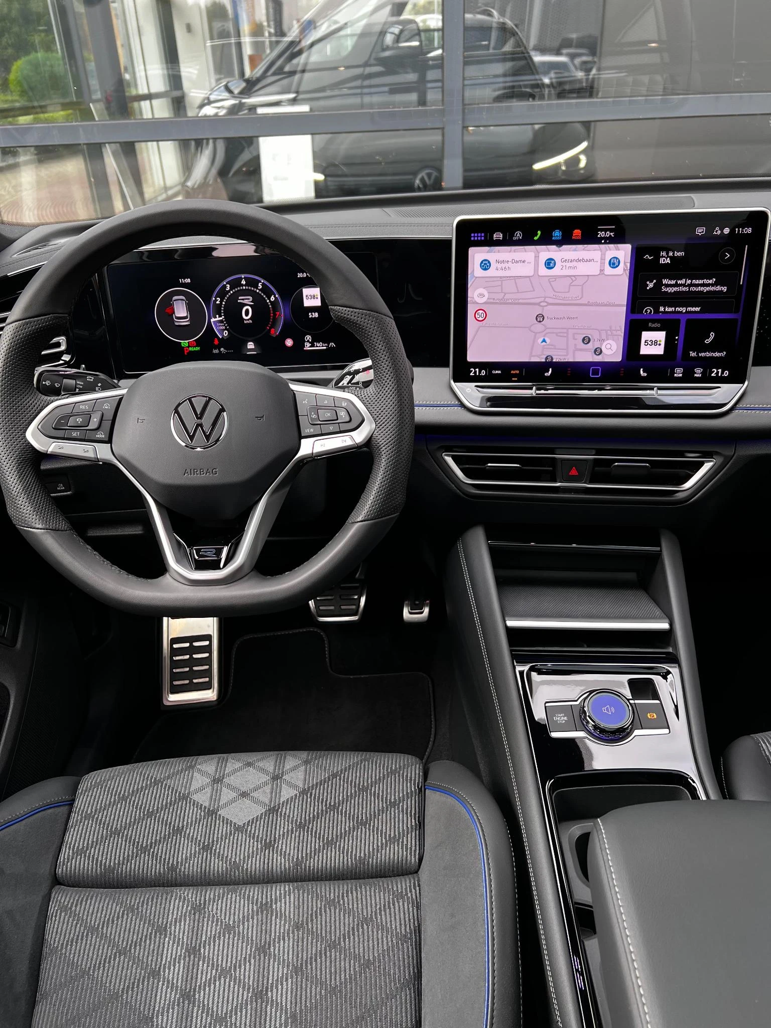 Volkswagen-Tiguan-image-34