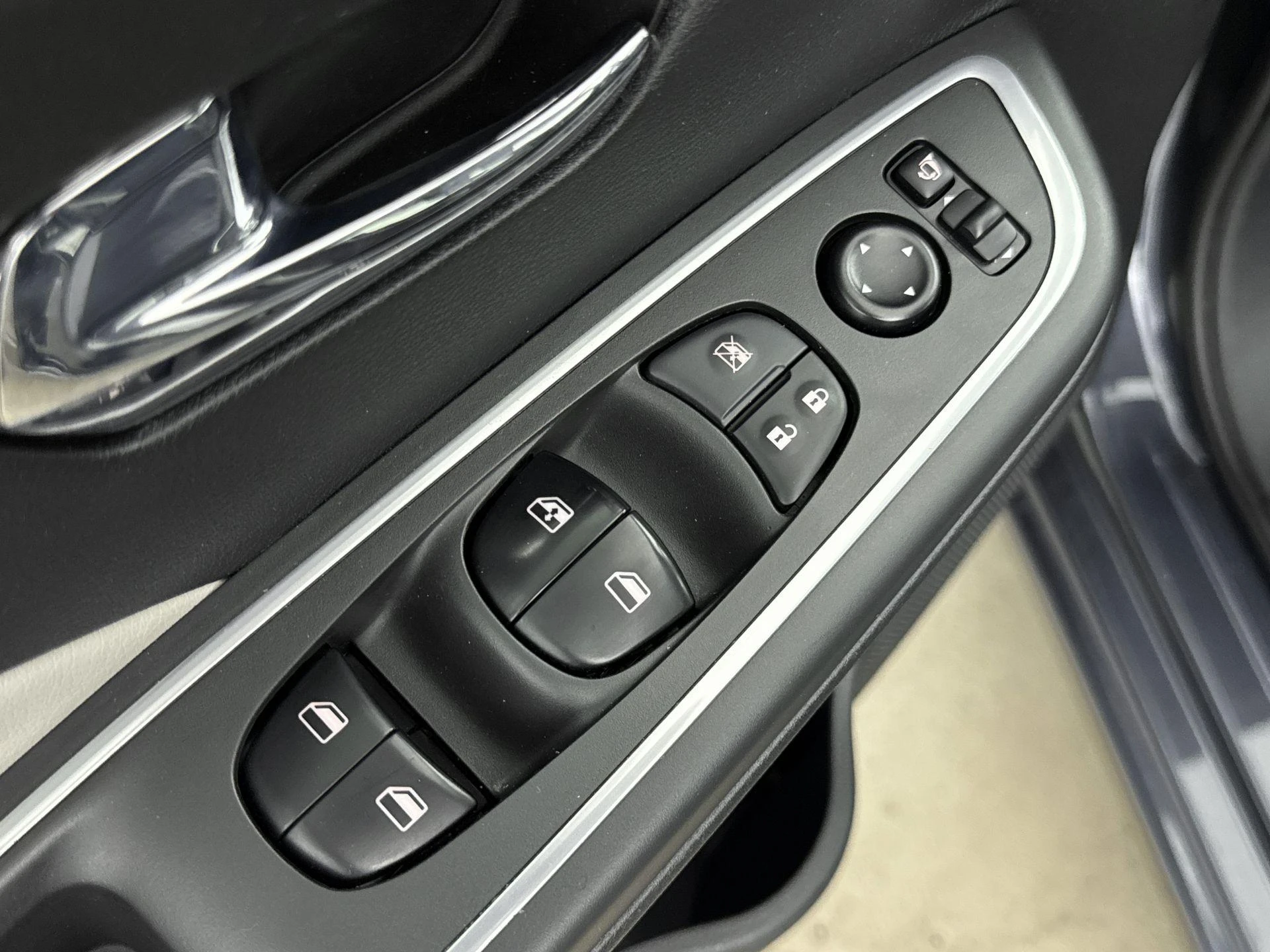 Nissan-Micra-image-23