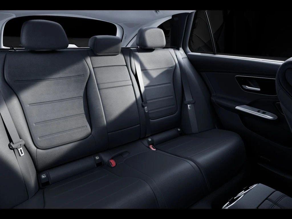 Mercedes-Benz-C-Klasse 300 e-image-11