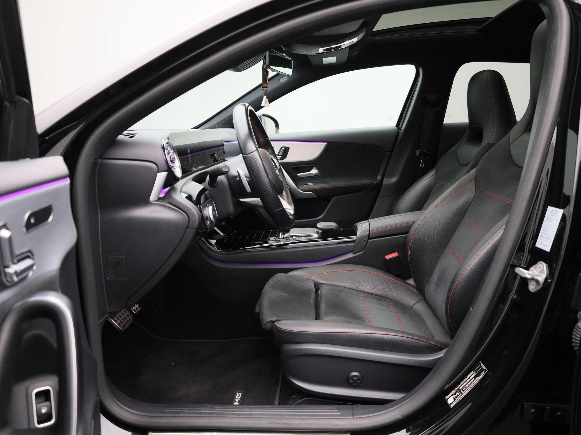 Mercedes-Benz-A-Klasse-image-10