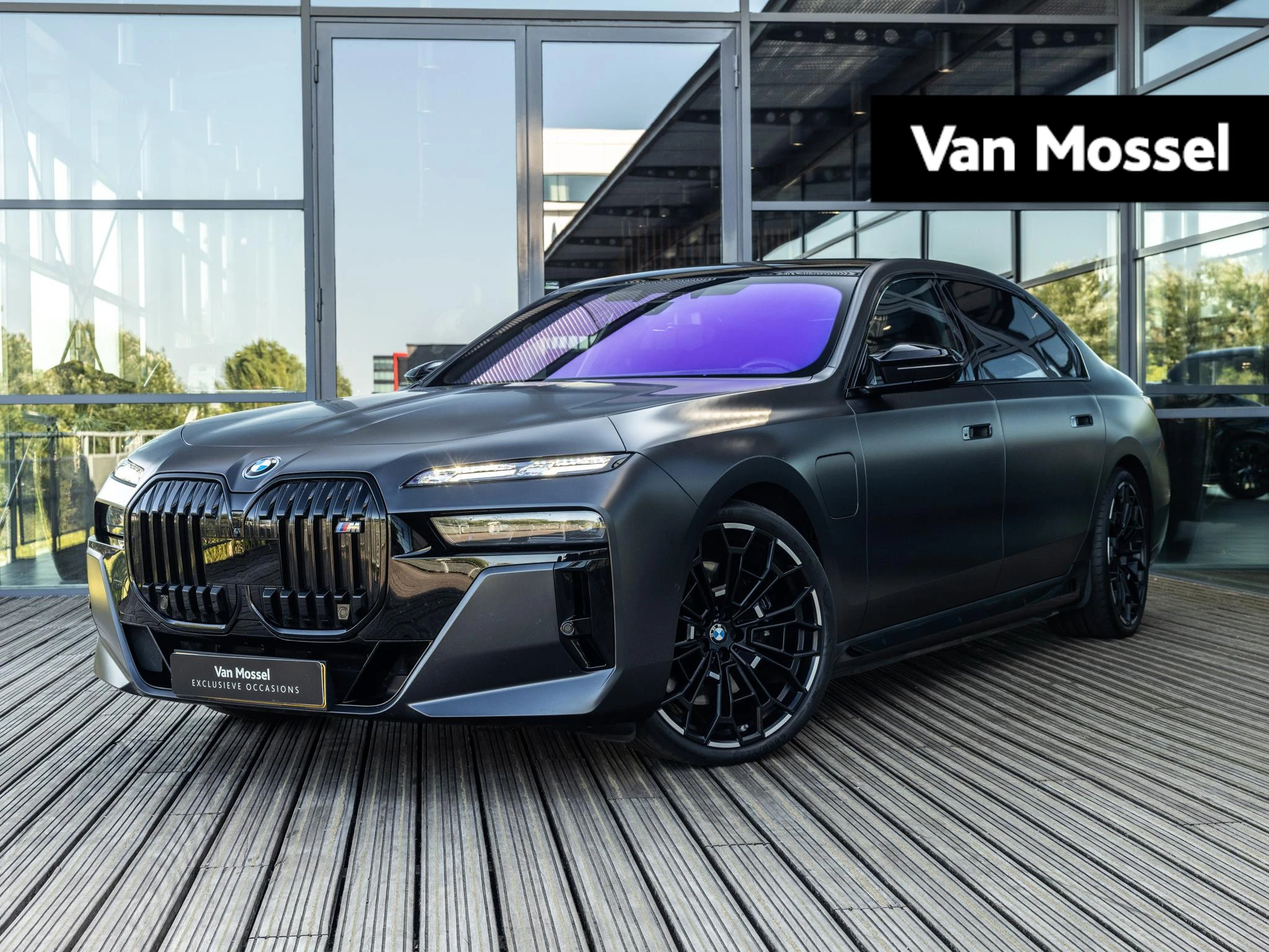 BMW-7 Serie-image-0
