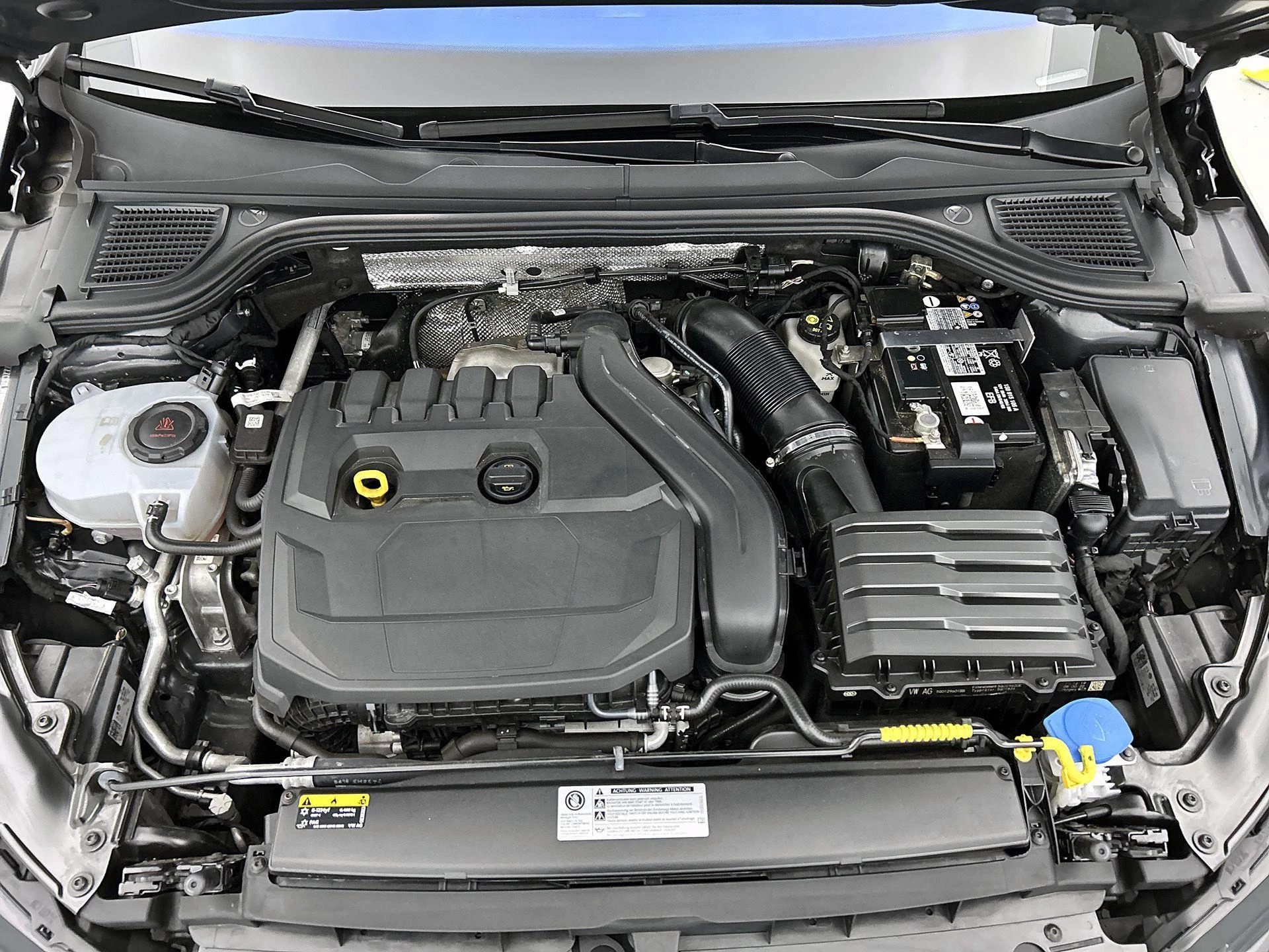 Volkswagen-Golf-image-21