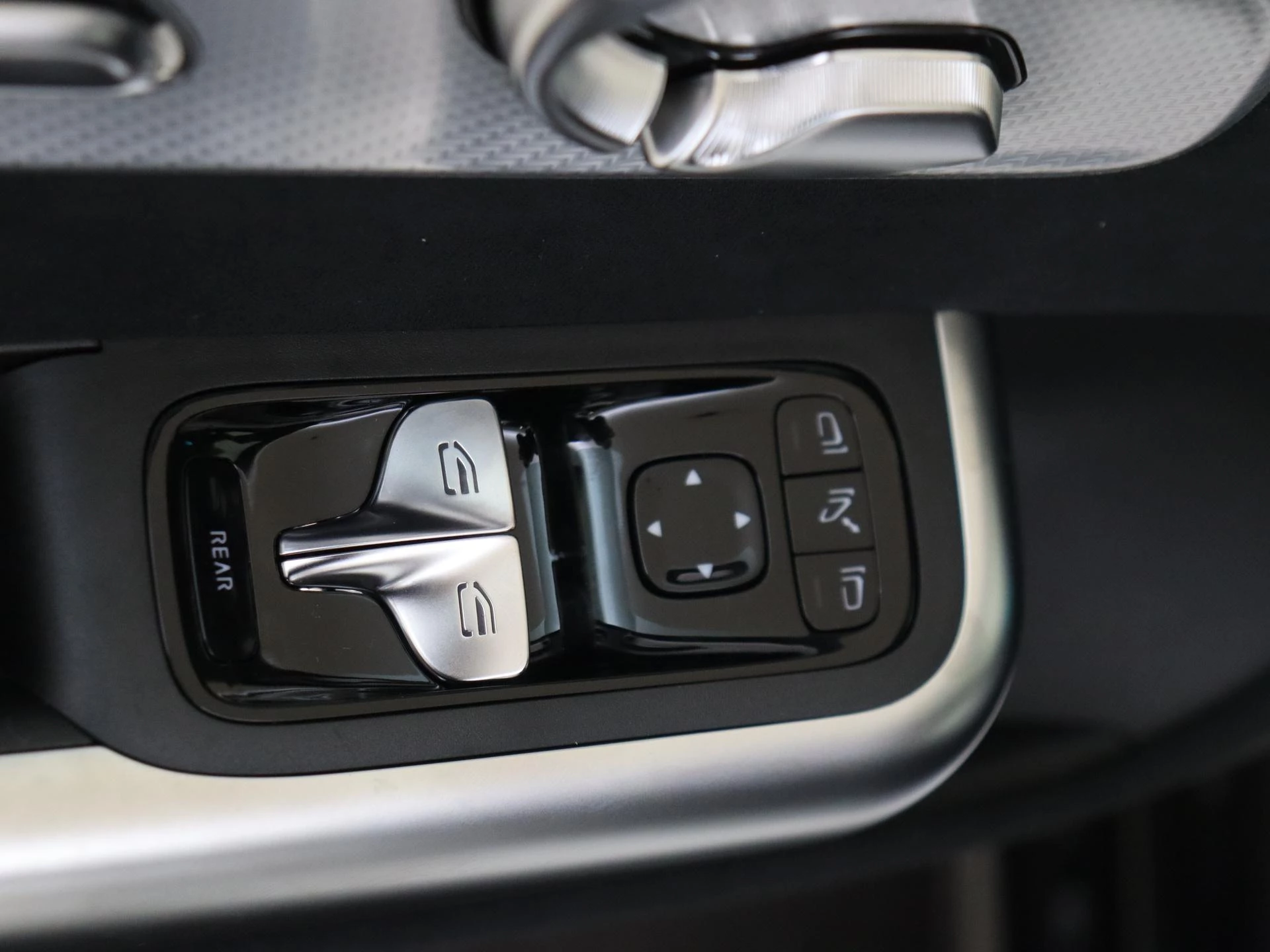 Mercedes-Benz-CLA-image-26