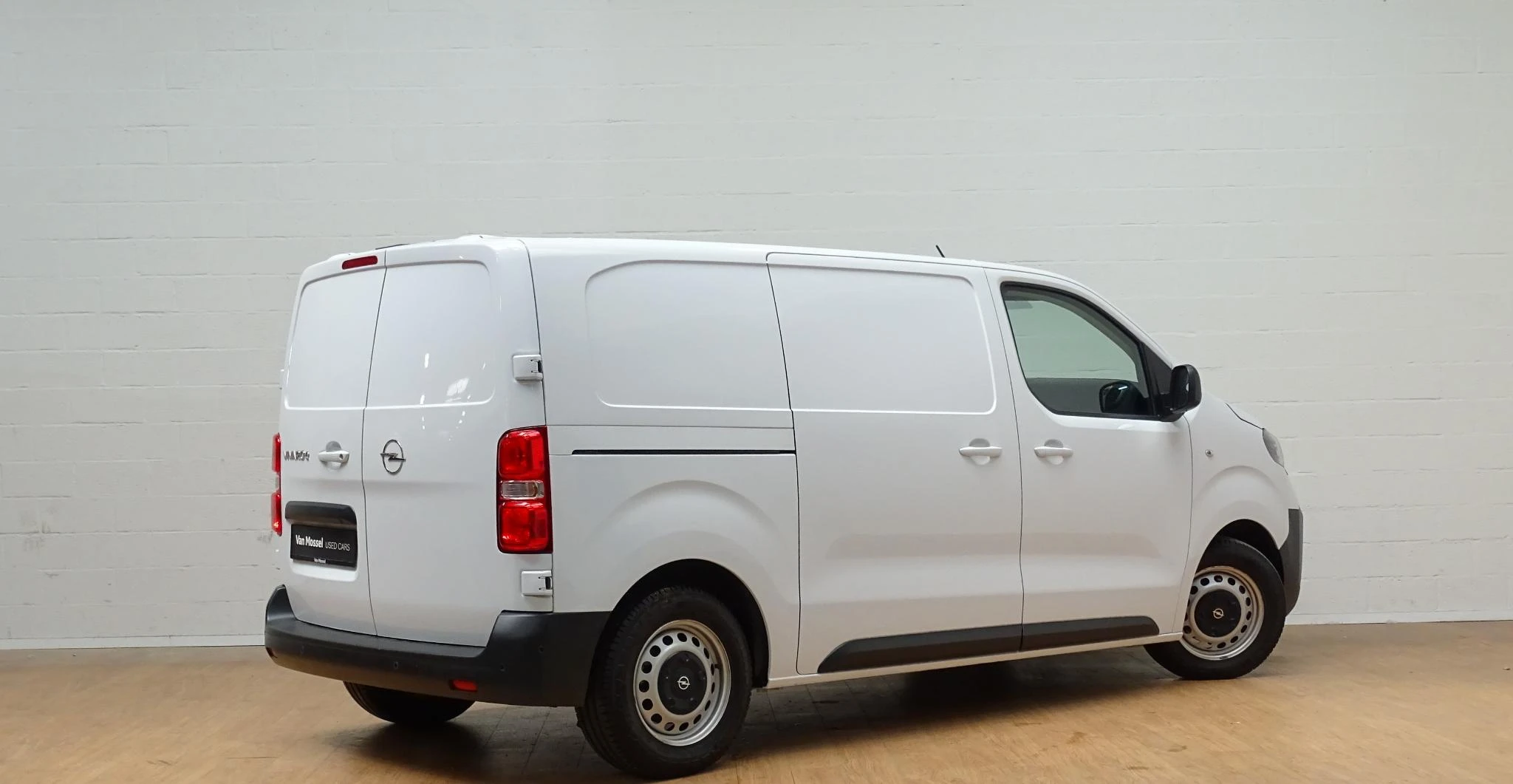 Opel-Vivaro-image-5