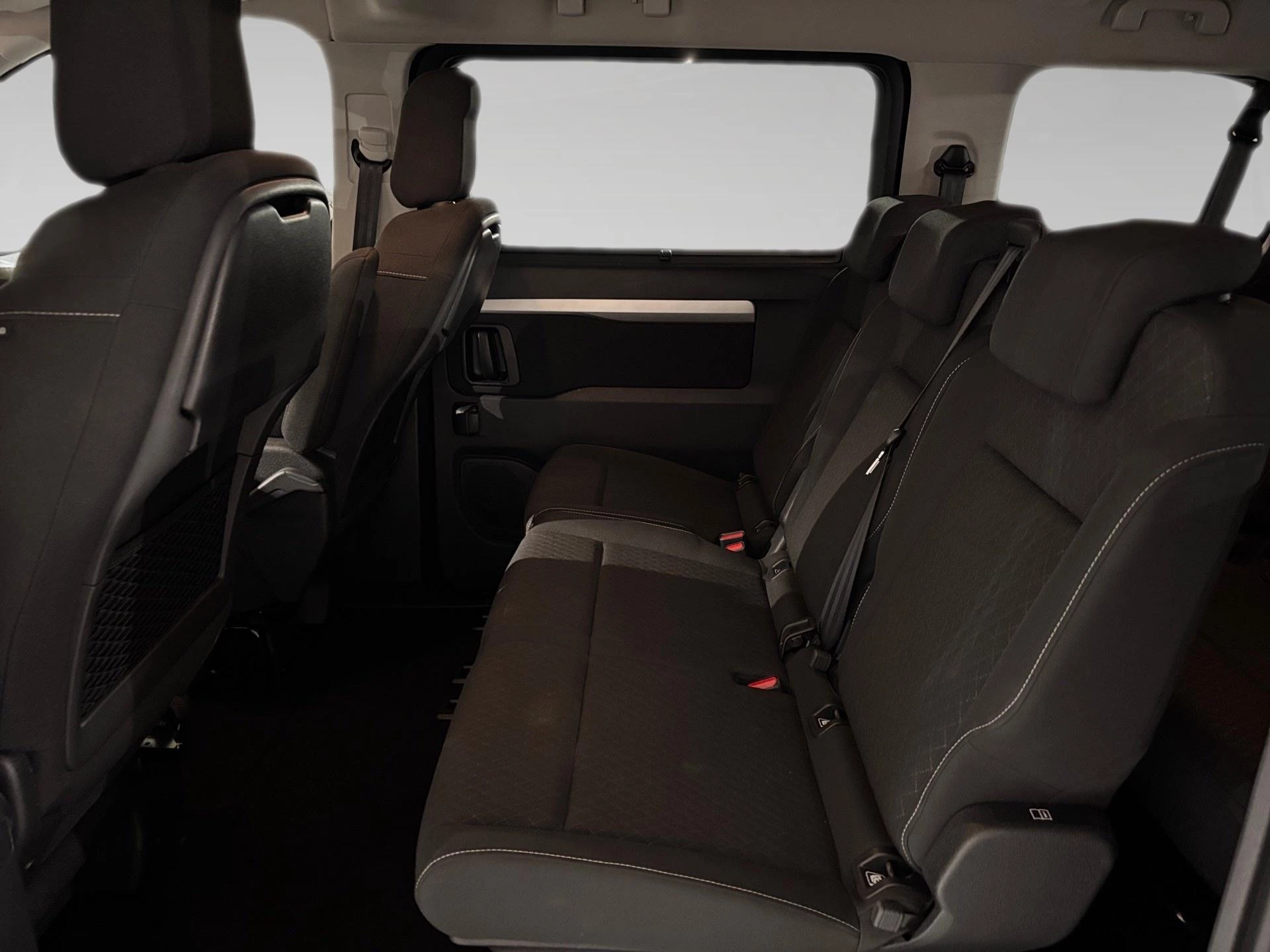 Opel-Zafira-image-16