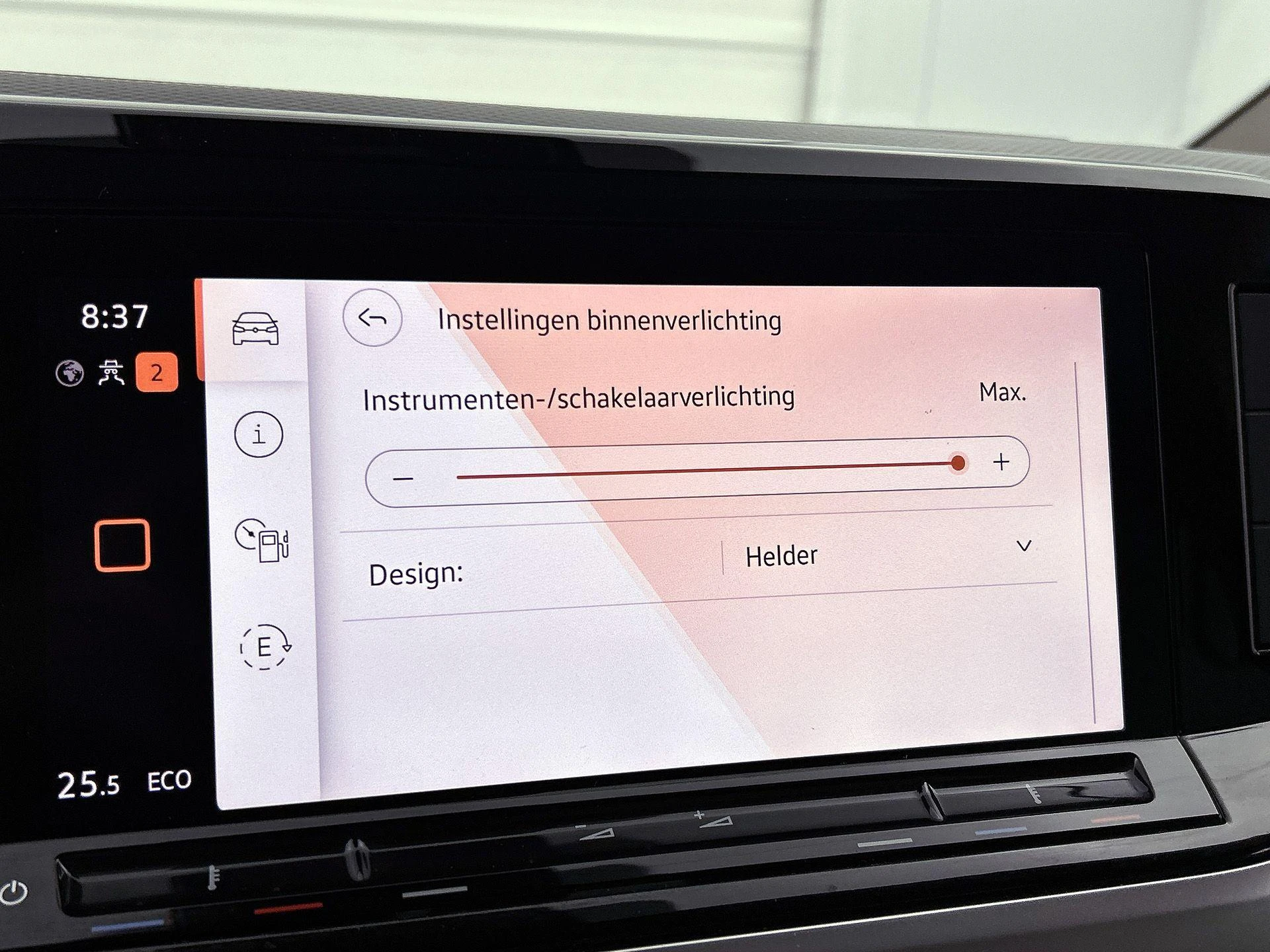 Volkswagen-Multivan-image-37
