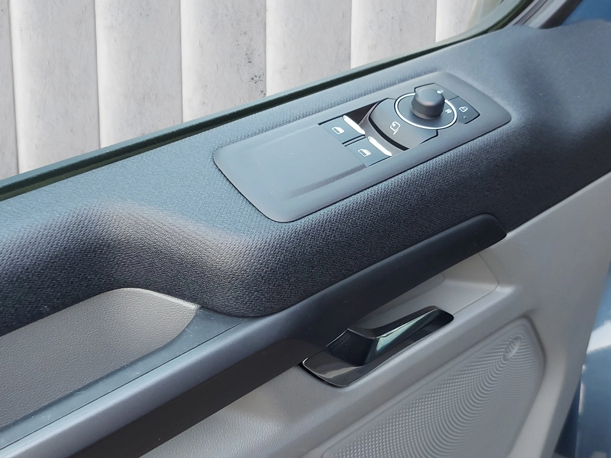 Ford-Tourneo Custom-image-15