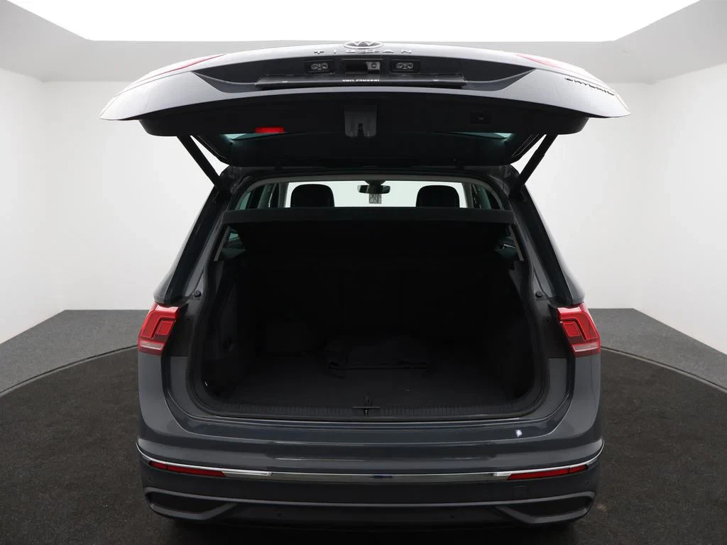Volkswagen-Tiguan-image-13