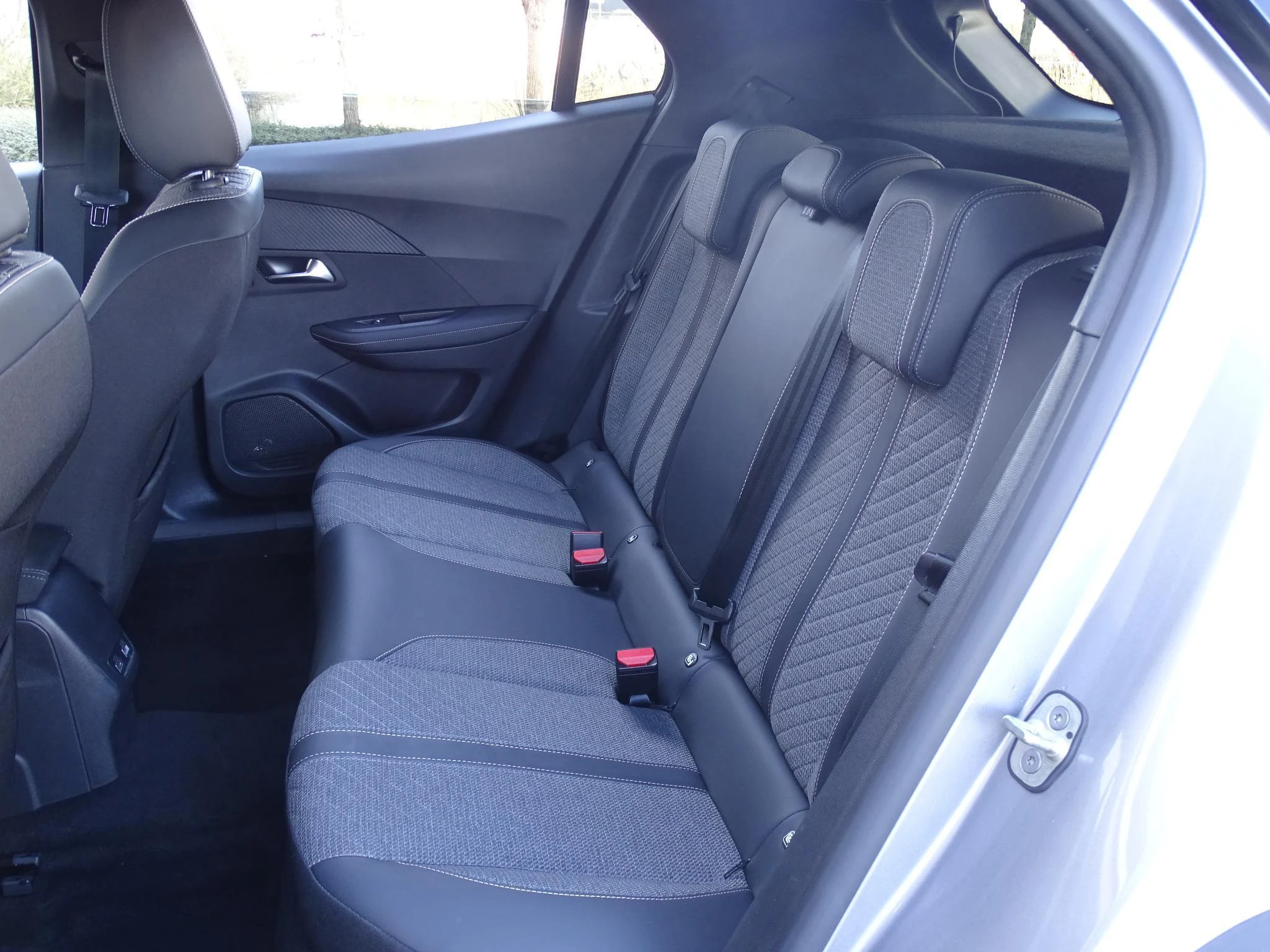 Peugeot-2008-image-13